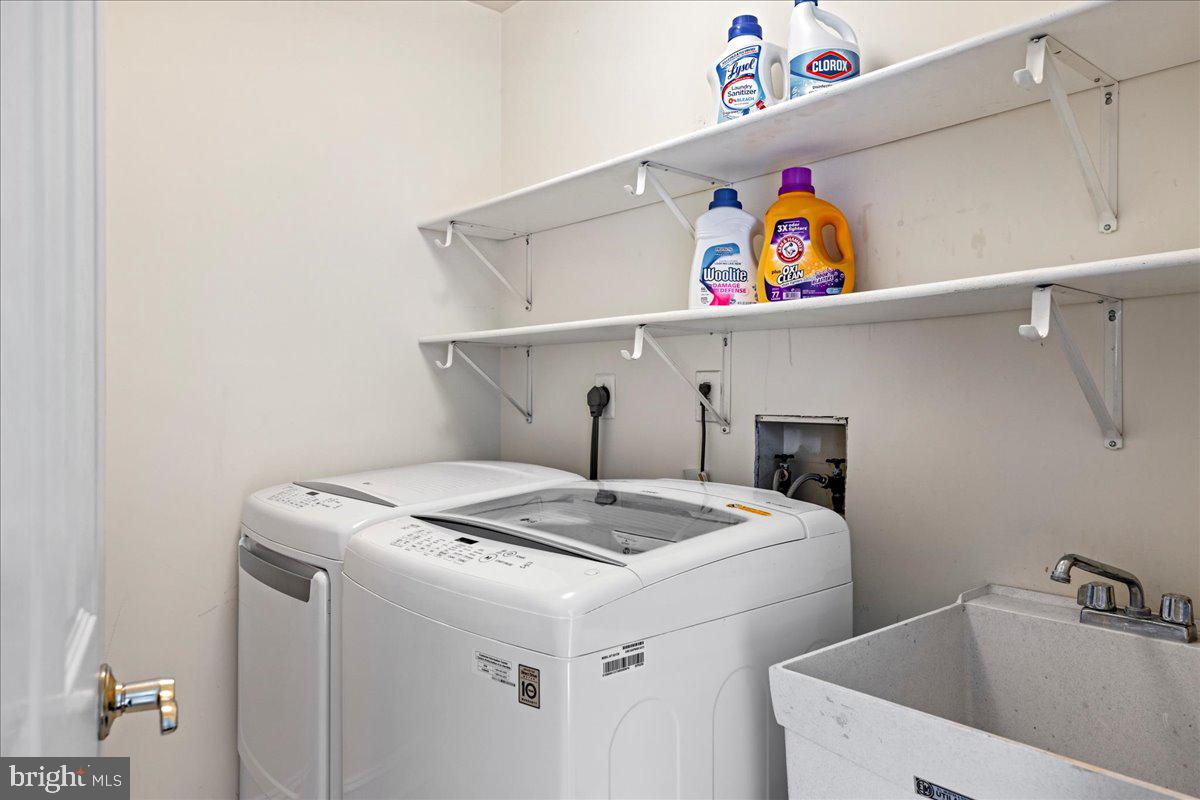 TINICUM RIDGE - Residential