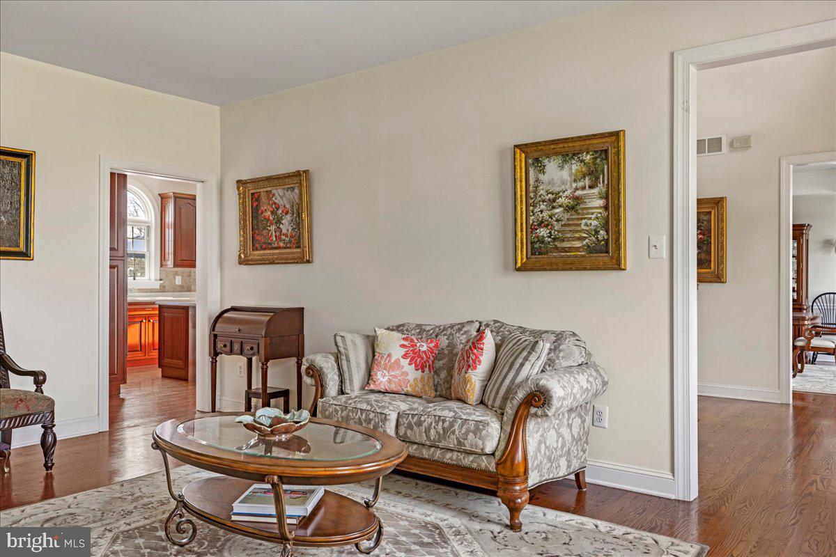 TINICUM RIDGE - Residential