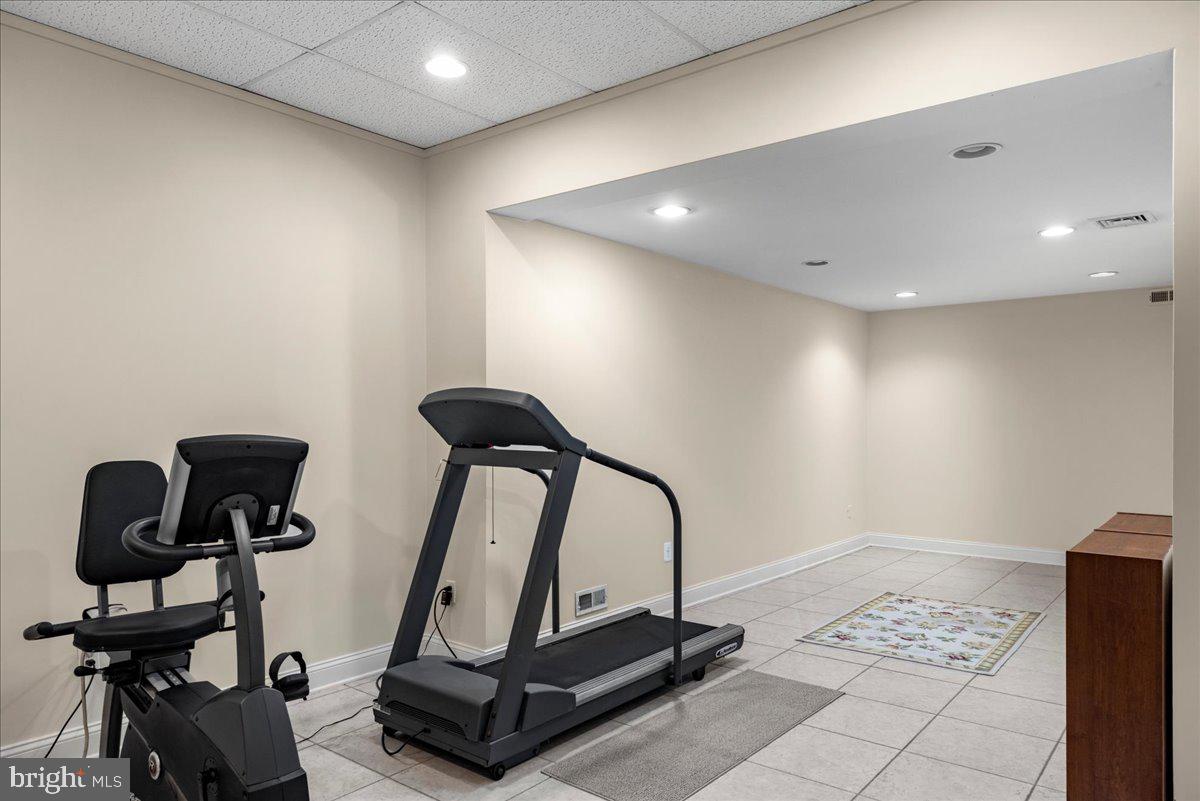 TINICUM RIDGE - Residential