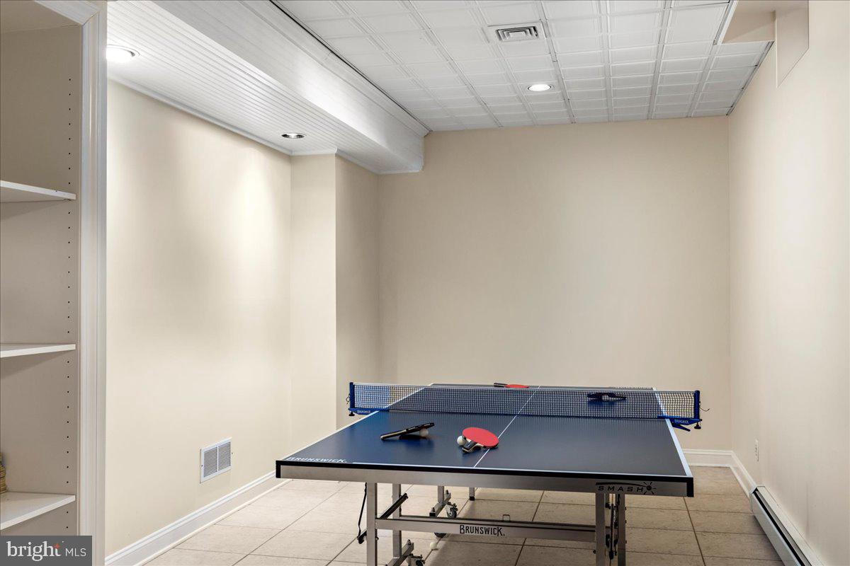 TINICUM RIDGE - Residential