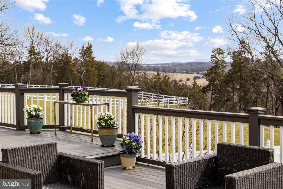 TINICUM RIDGE - Residential