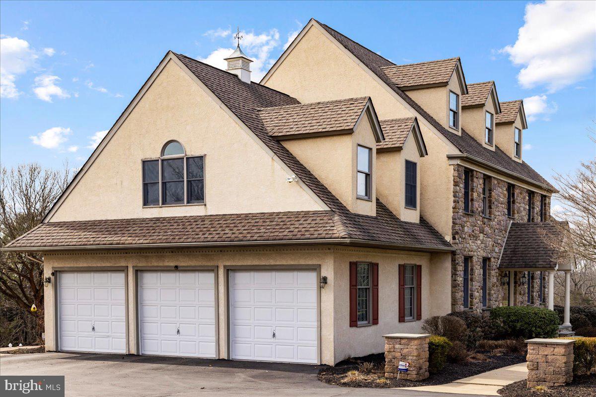 TINICUM RIDGE - Residential