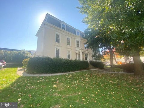Condo For Rent - 147 N Main Street #2-1<br/> DOYLESTOWN, PA 18901