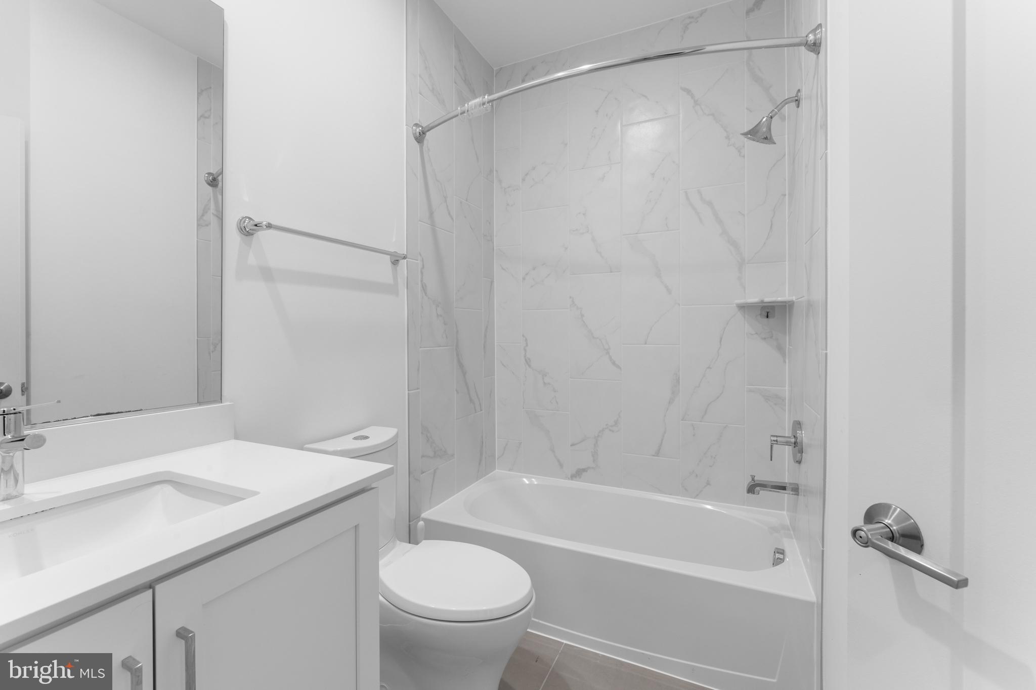 TOWER OAKS - Residential