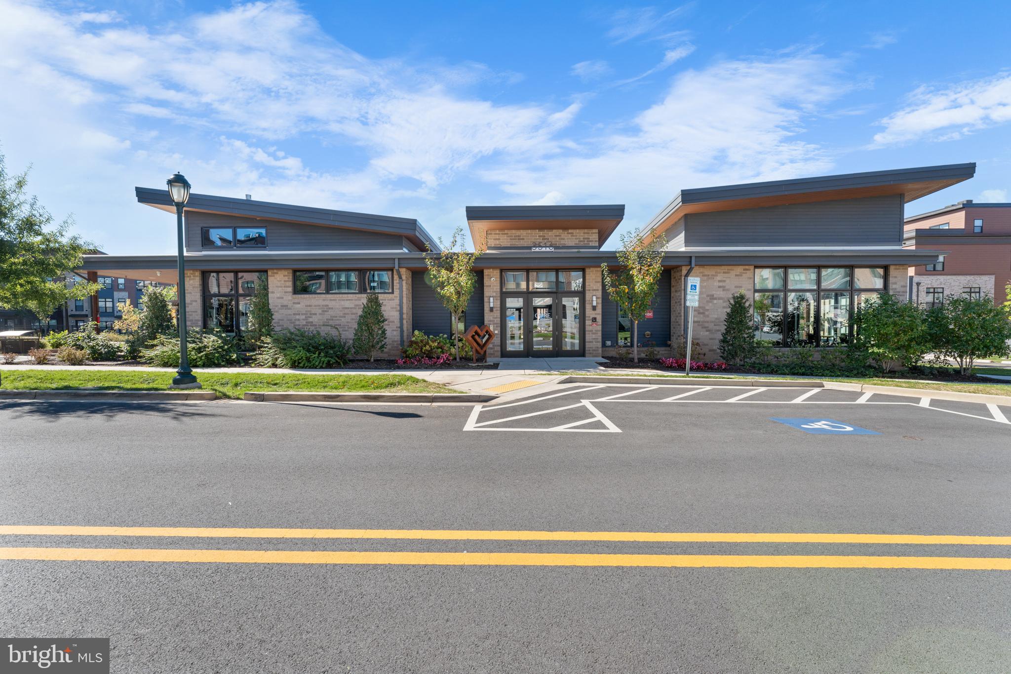 TOWER OAKS - Residential