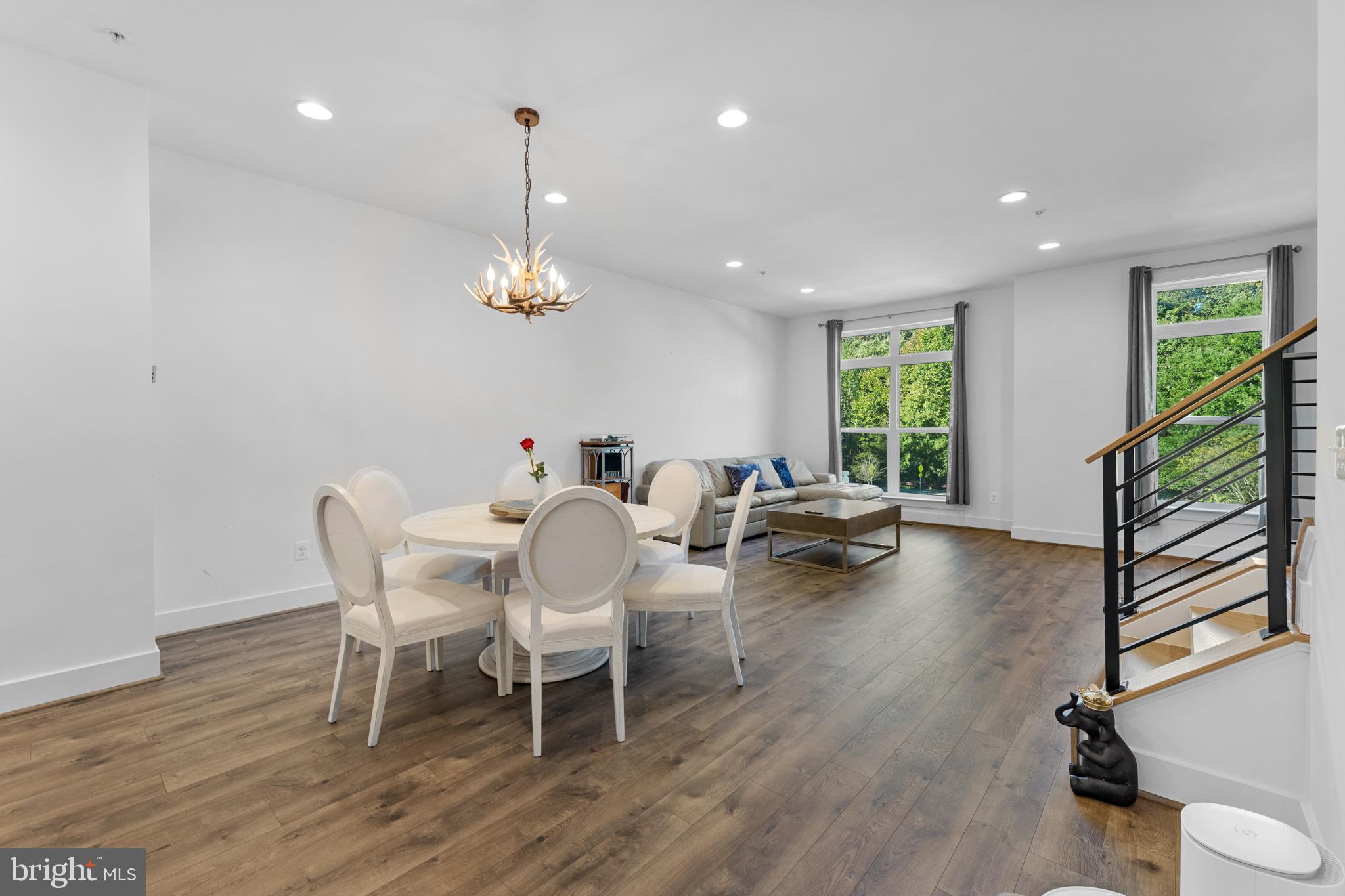 TOWER OAKS - Residential