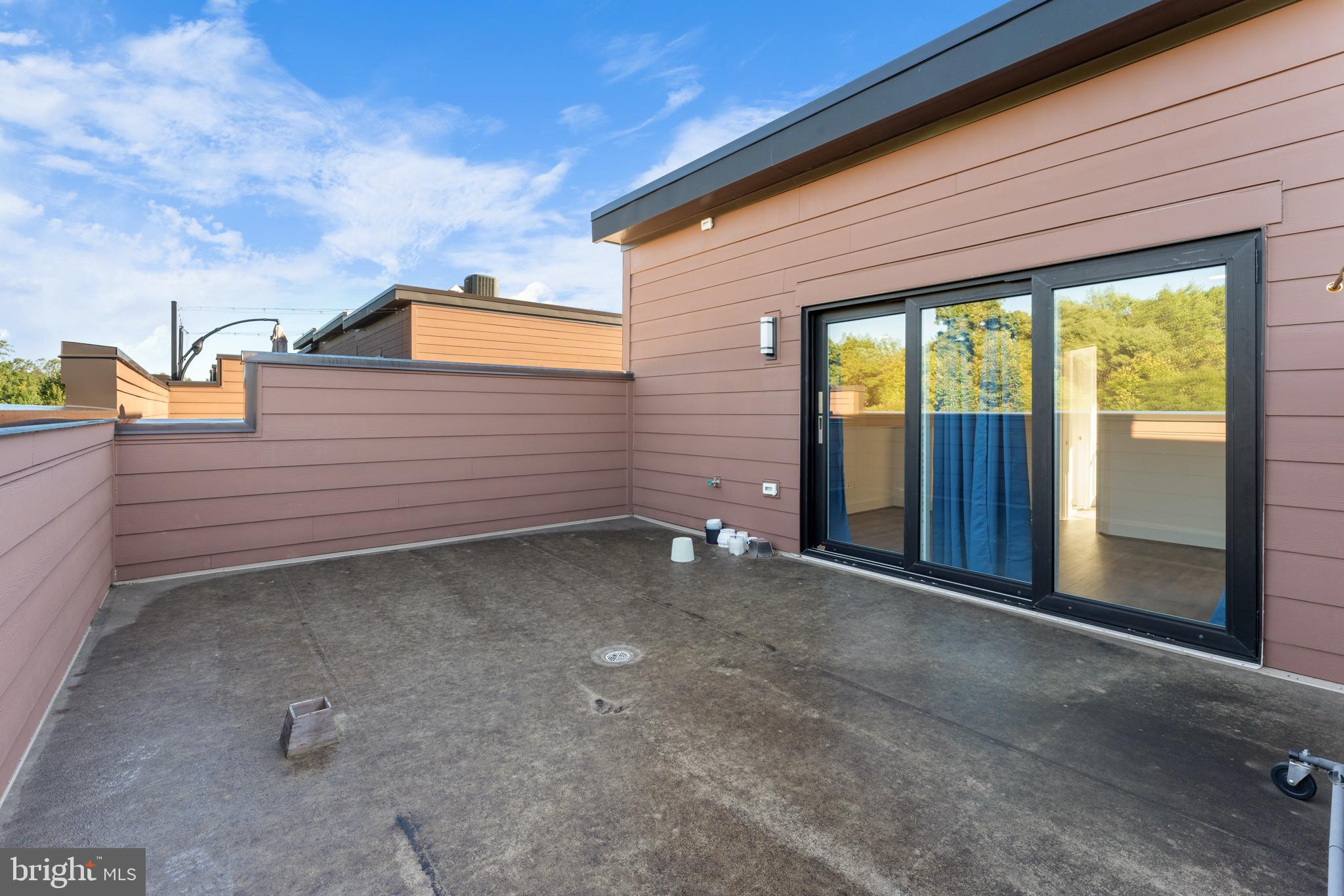 TOWER OAKS - Residential