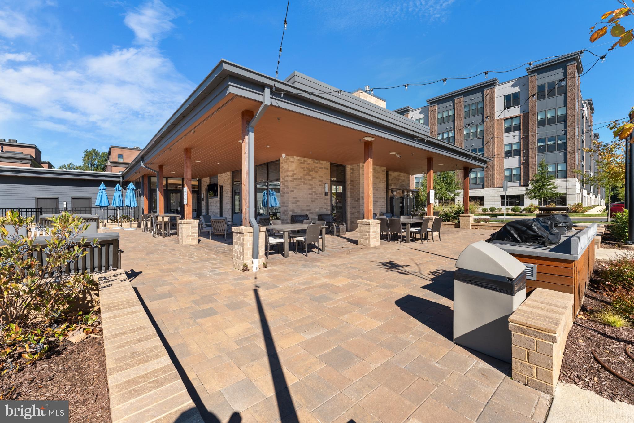 TOWER OAKS - Residential