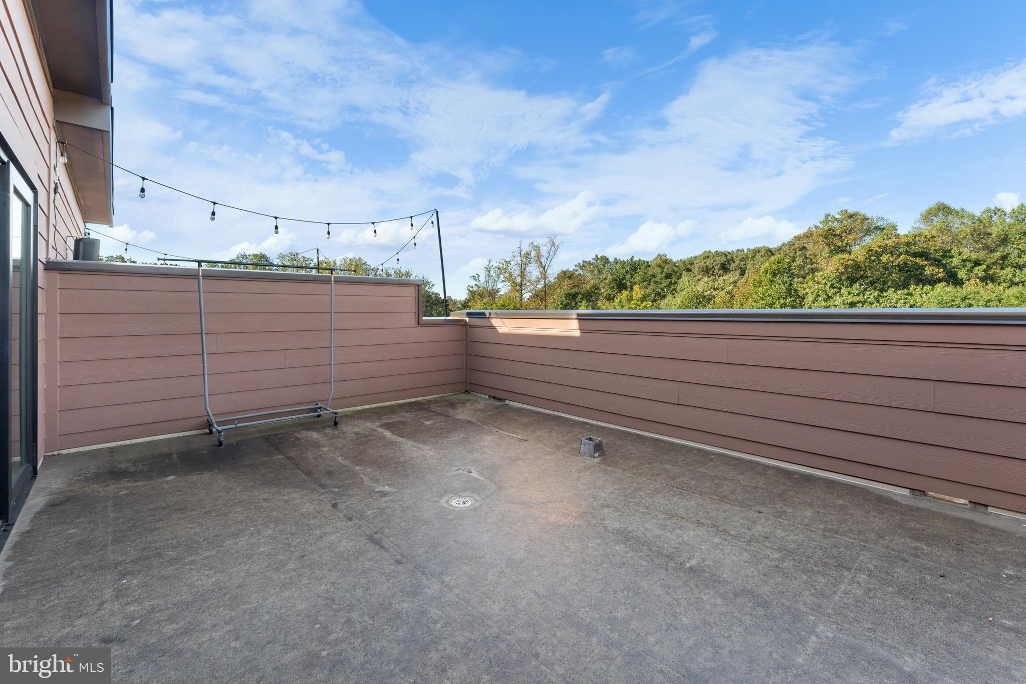 TOWER OAKS - Residential