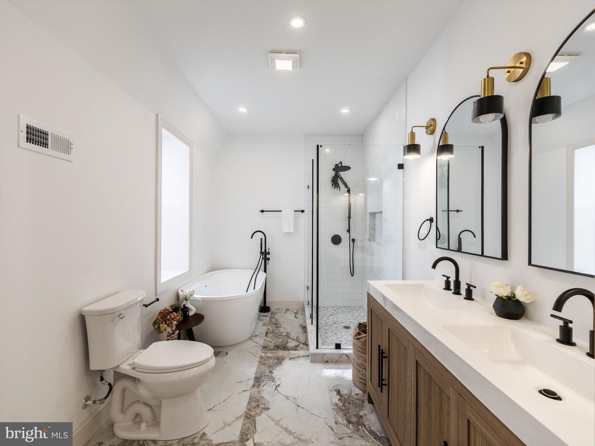 GARDEN COURT - Residential