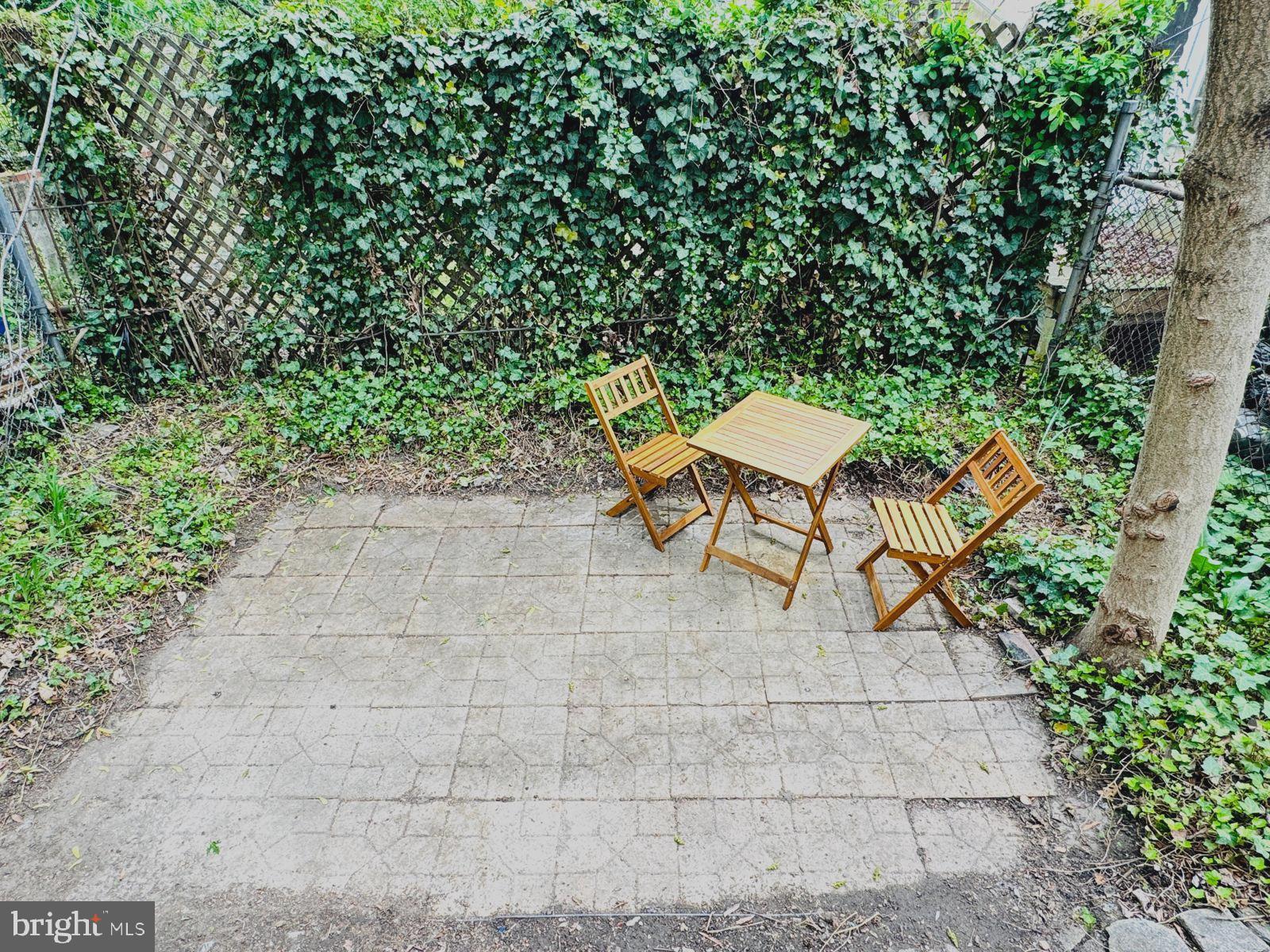 GARDEN COURT - Residential