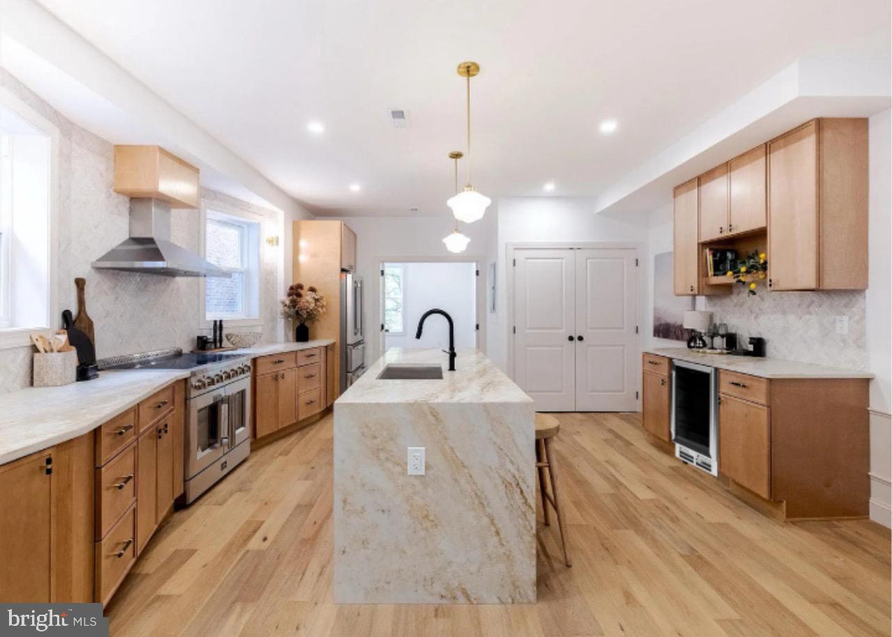 GARDEN COURT - Residential