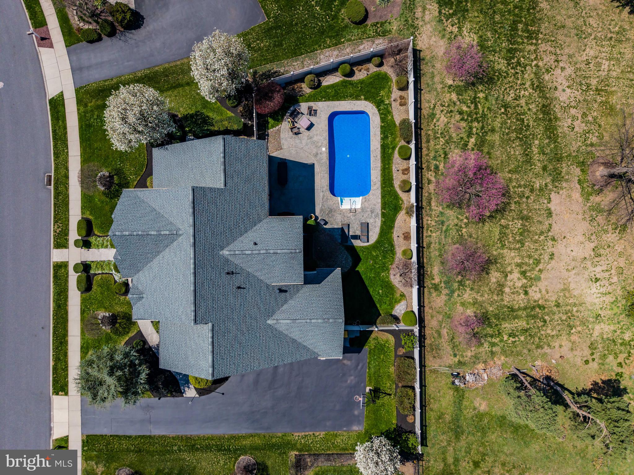 HIGHLANDS OF HAMPDEN - Residential