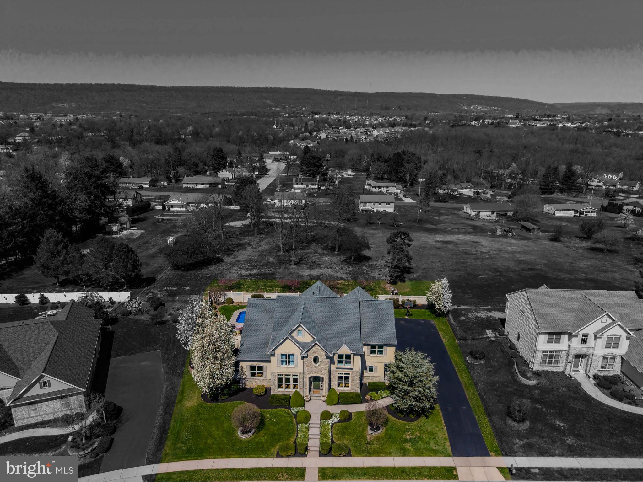 HIGHLANDS OF HAMPDEN - Residential