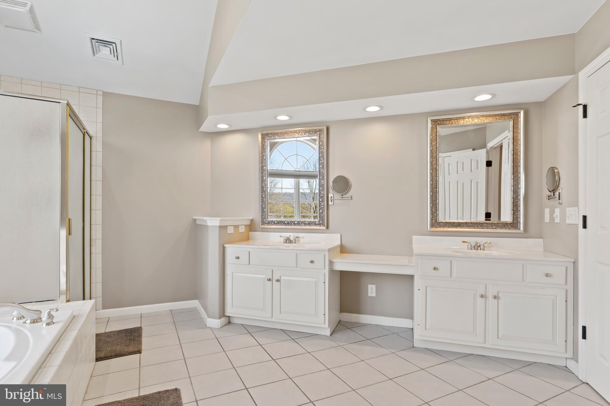 HIGHLANDS OF HAMPDEN - Residential