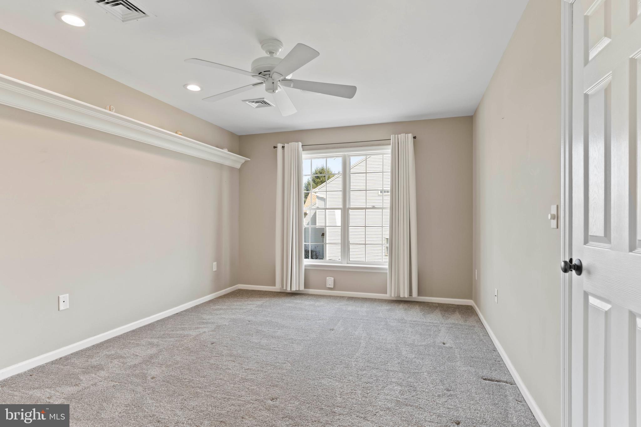 HIGHLANDS OF HAMPDEN - Residential