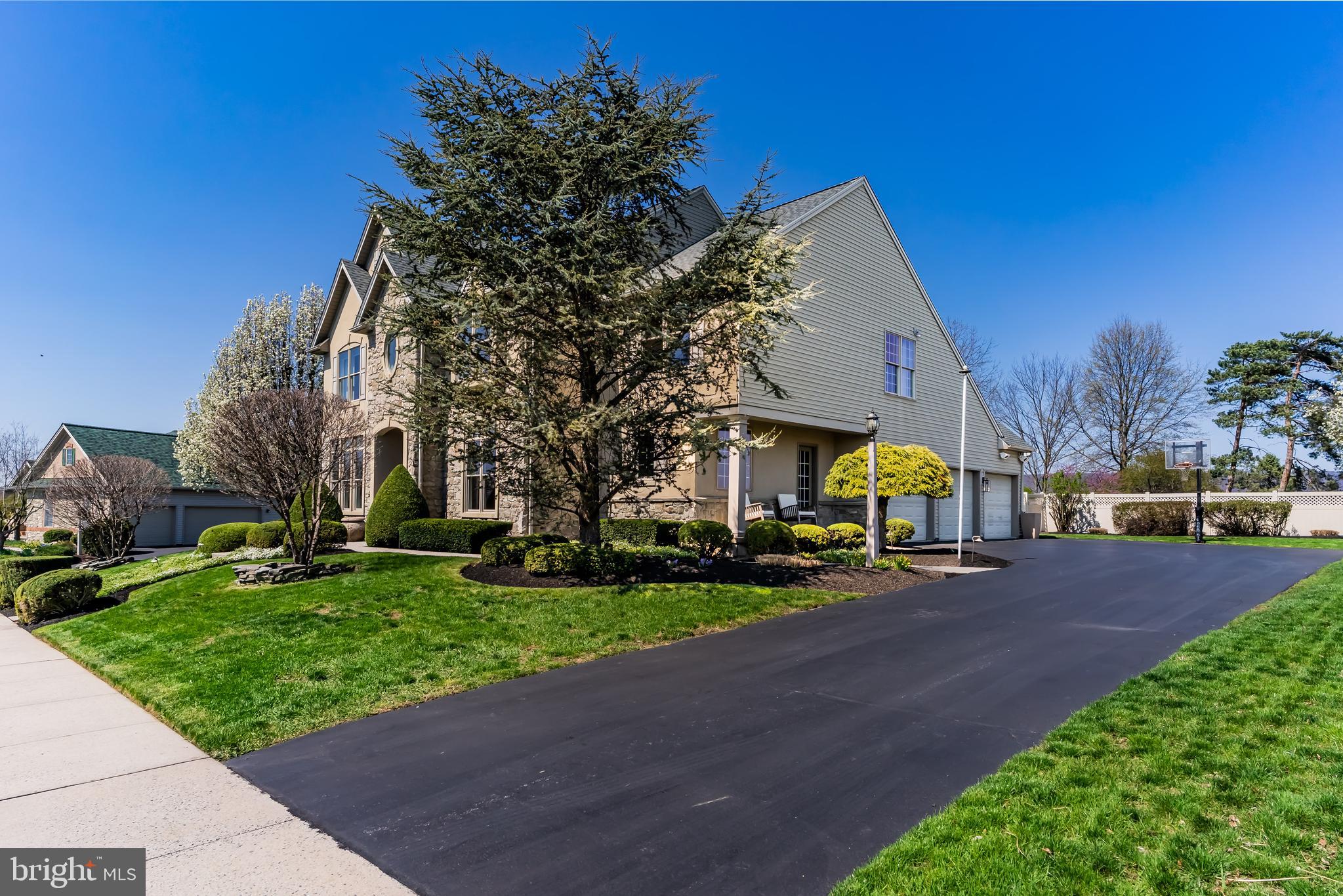 HIGHLANDS OF HAMPDEN - Residential