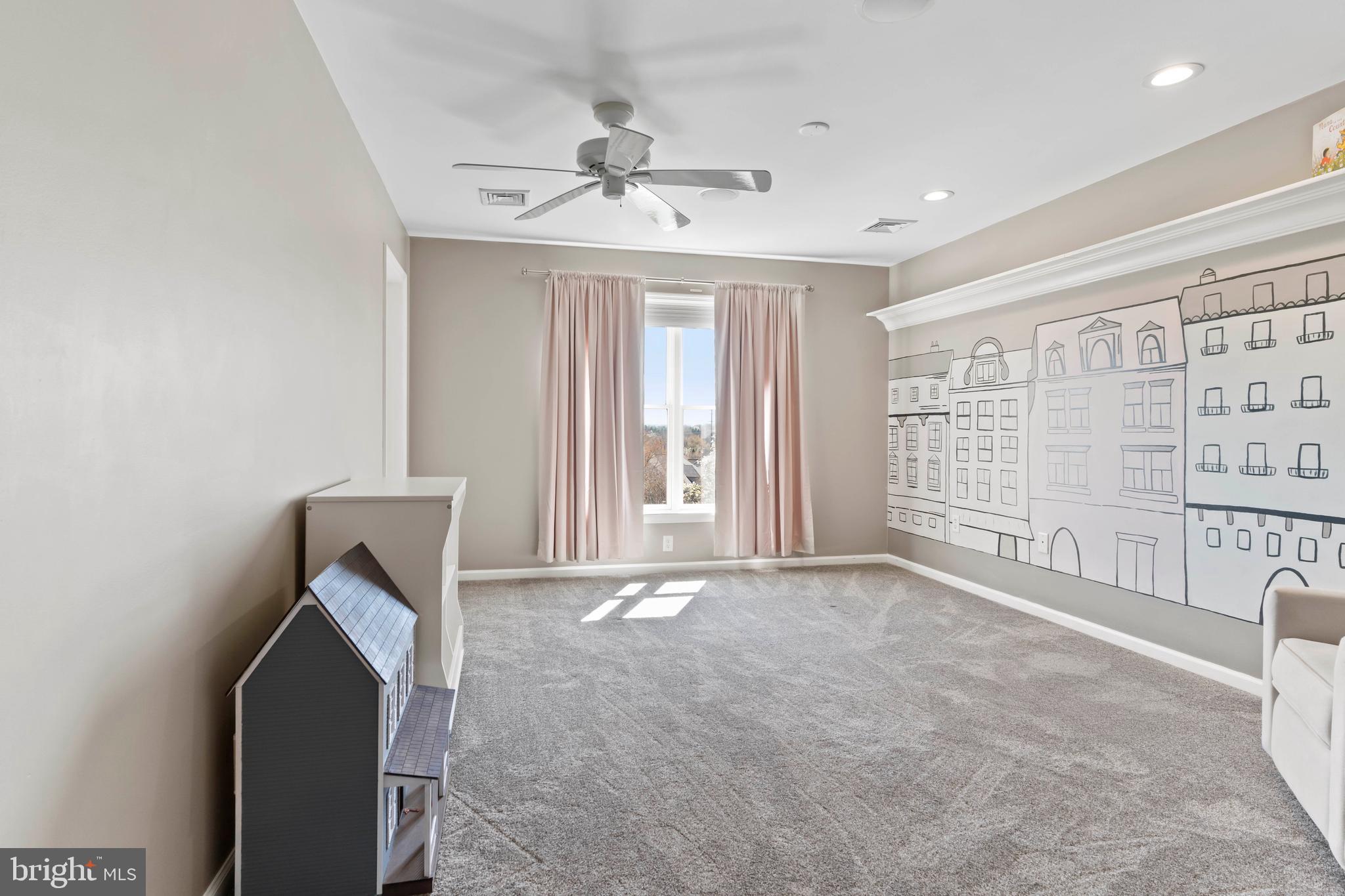 HIGHLANDS OF HAMPDEN - Residential