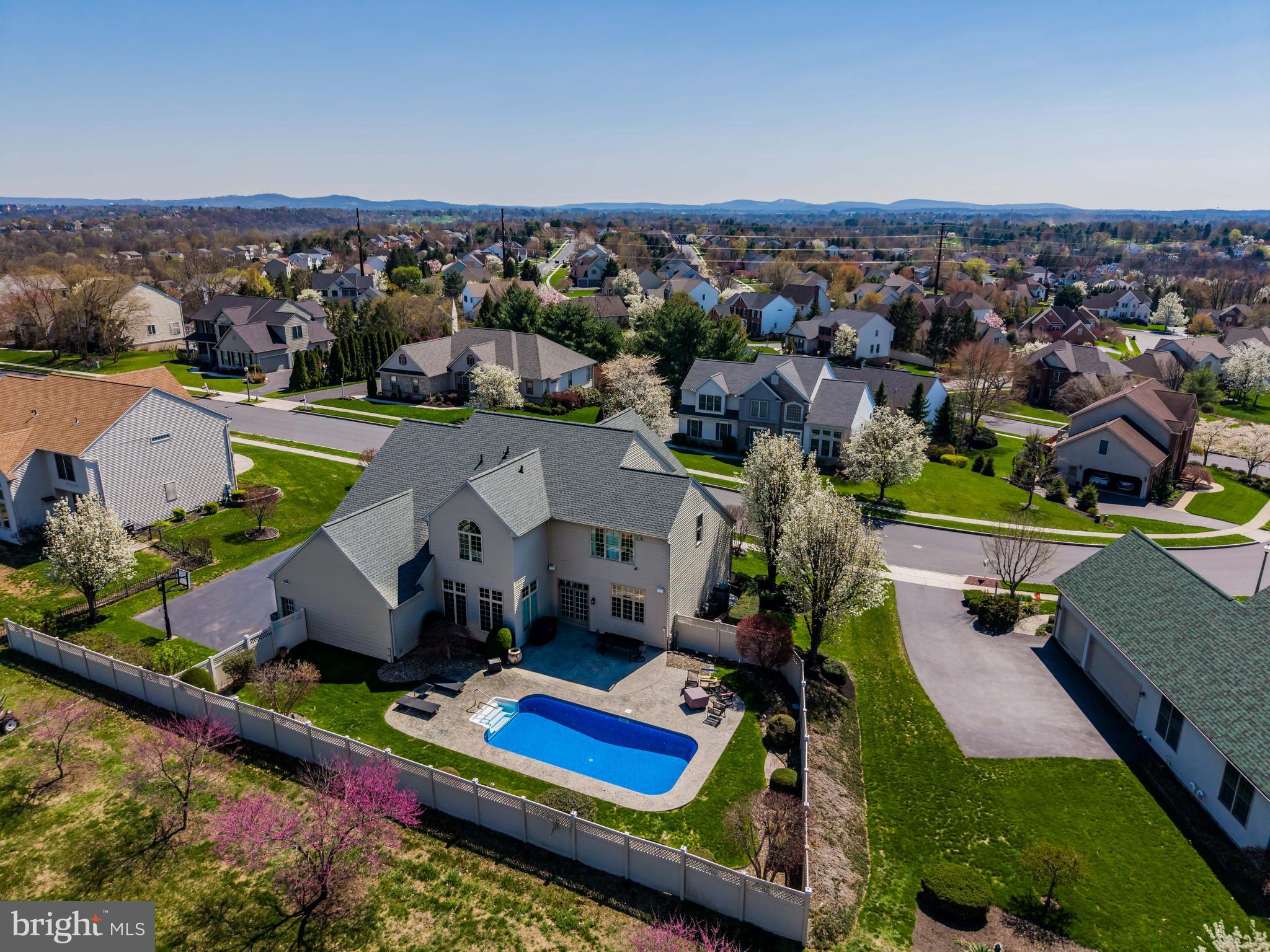 HIGHLANDS OF HAMPDEN - Residential