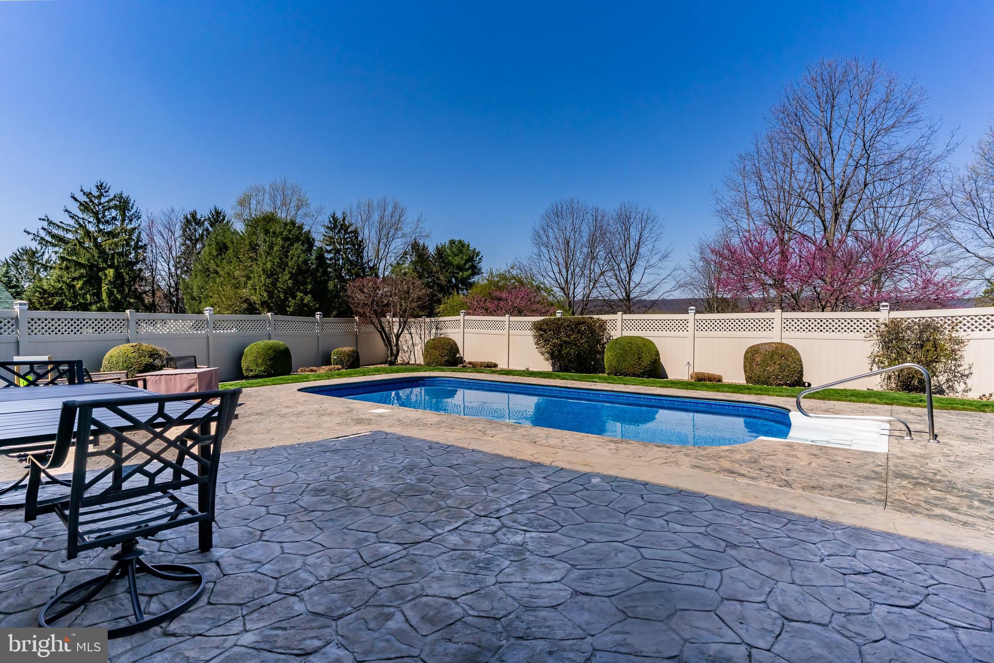 HIGHLANDS OF HAMPDEN - Residential