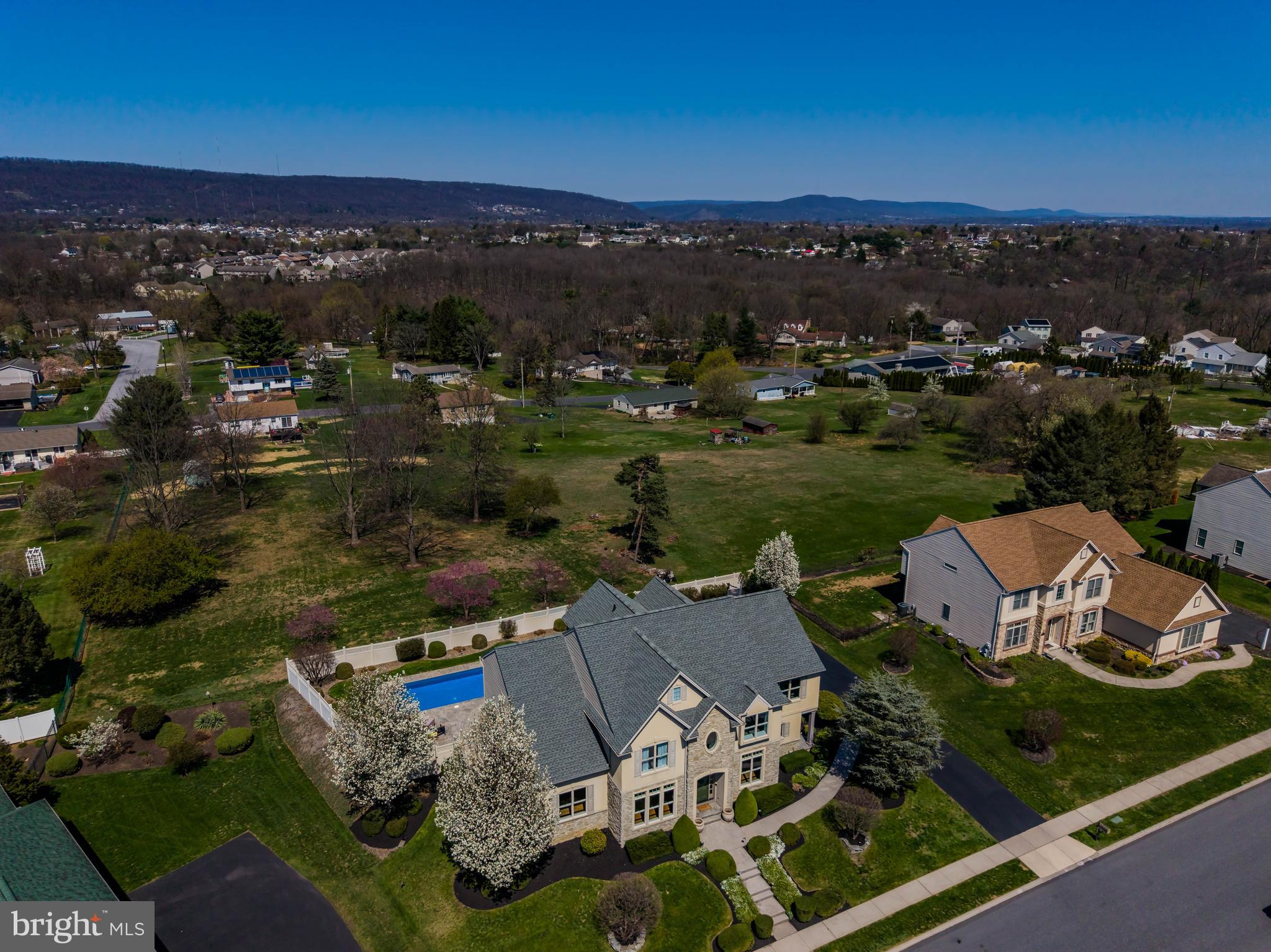 HIGHLANDS OF HAMPDEN - Residential