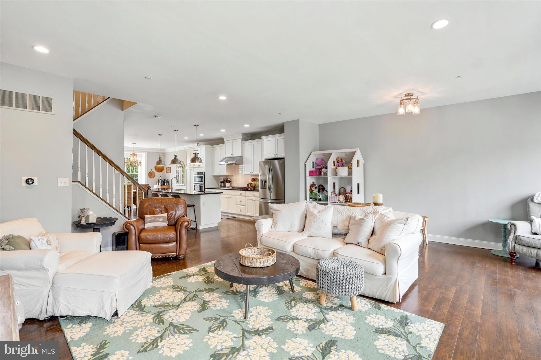 RAVENSCLIFF - Residential