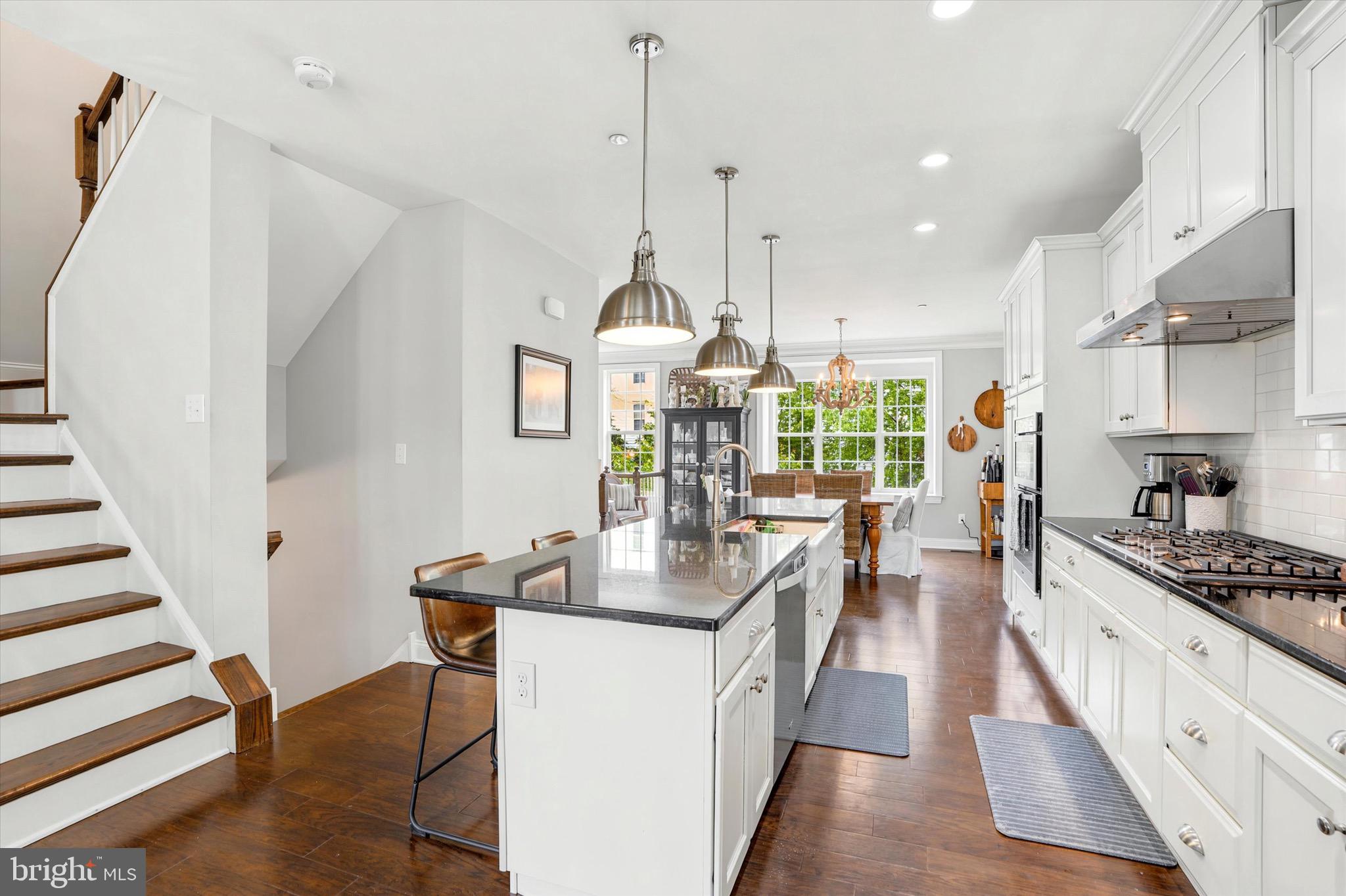 RAVENSCLIFF - Residential