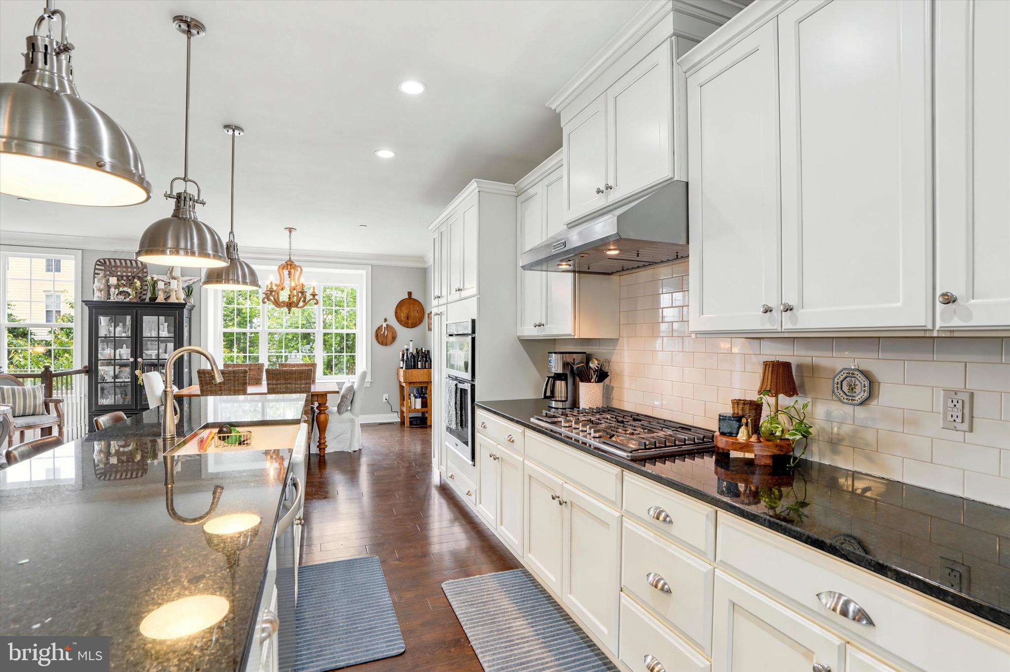 RAVENSCLIFF - Residential