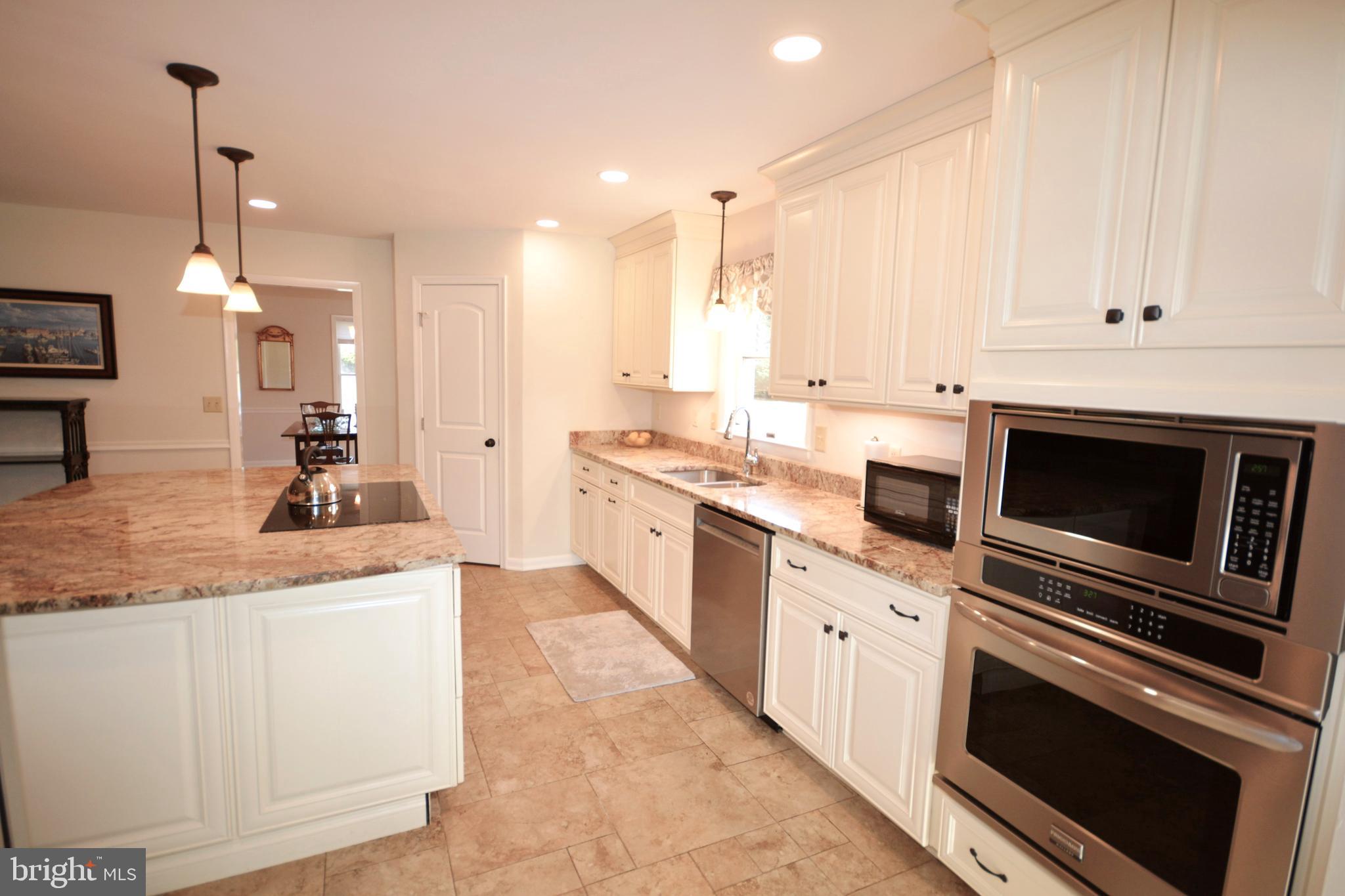 GOVERNOR GRASON MANOR - Residential