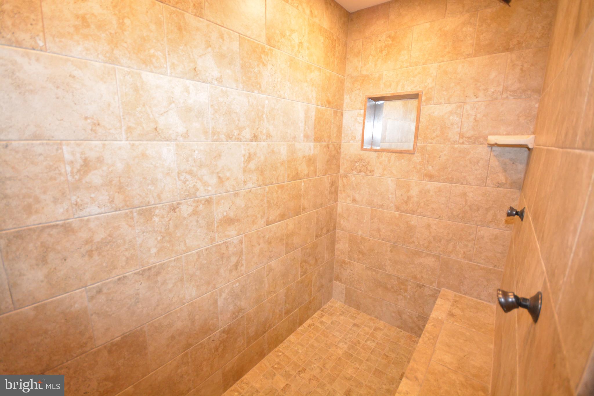 GOVERNOR GRASON MANOR - Residential