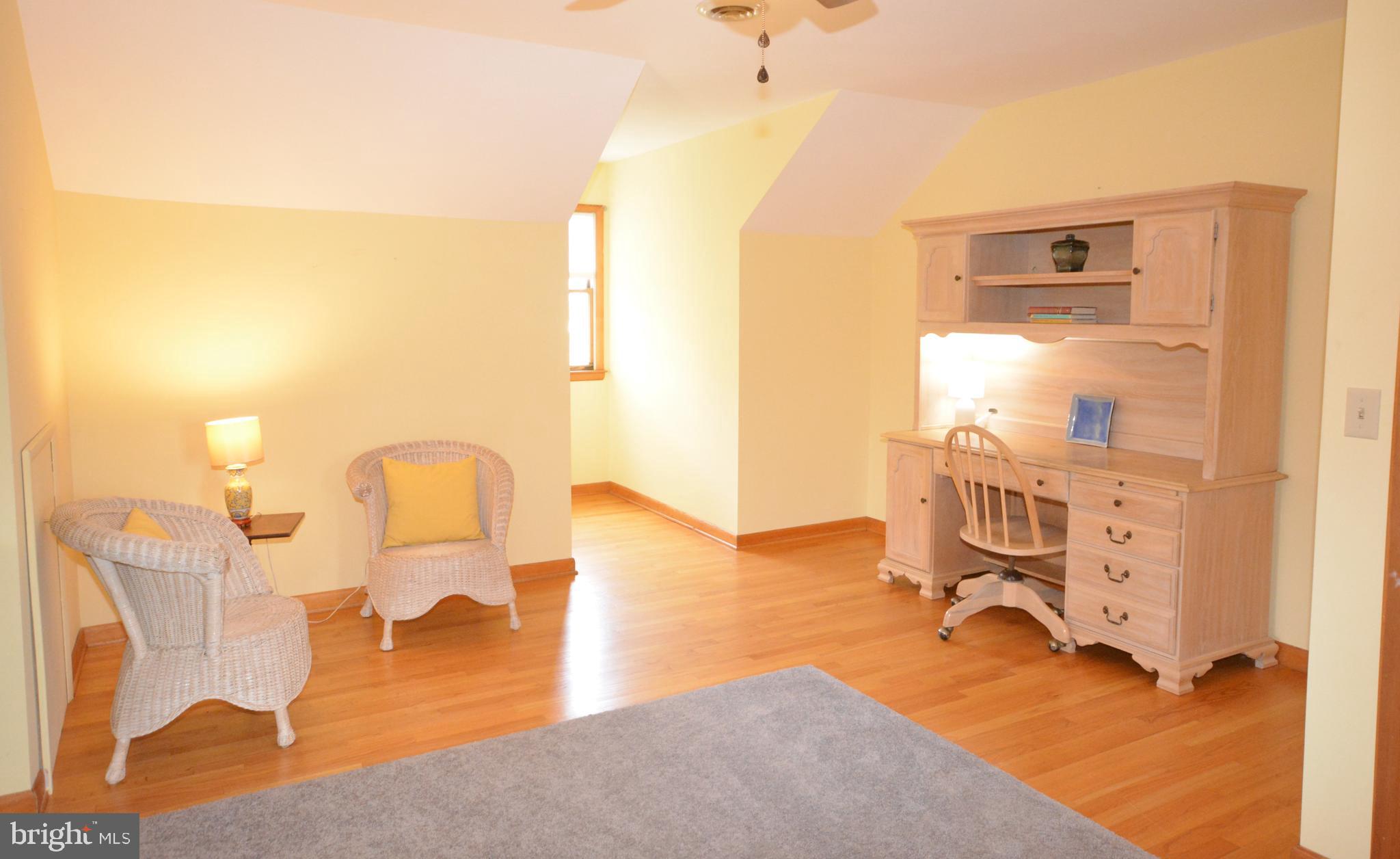 GOVERNOR GRASON MANOR - Residential