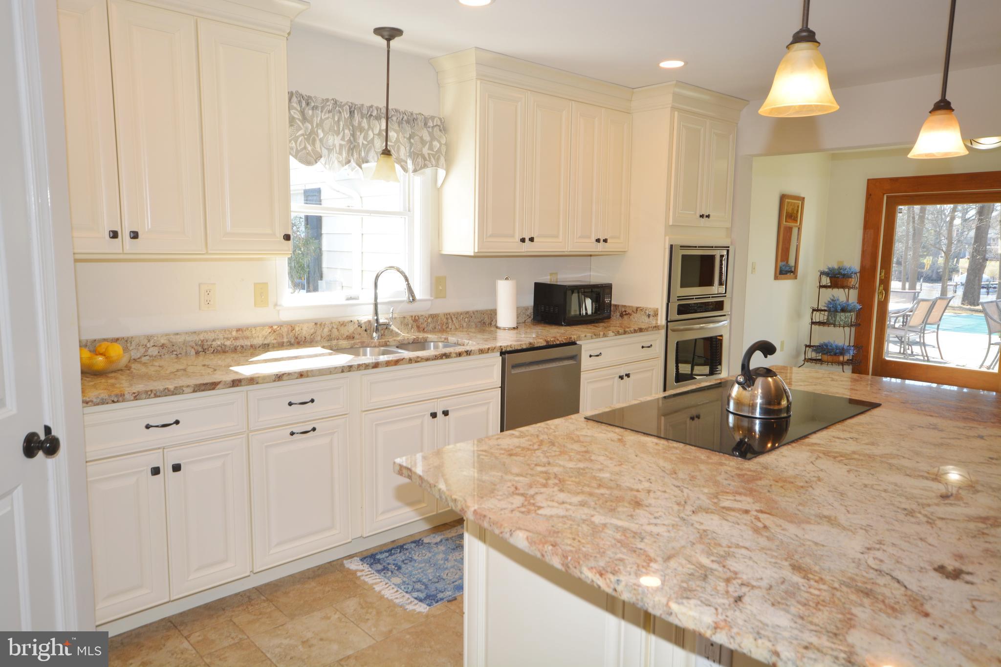 GOVERNOR GRASON MANOR - Residential