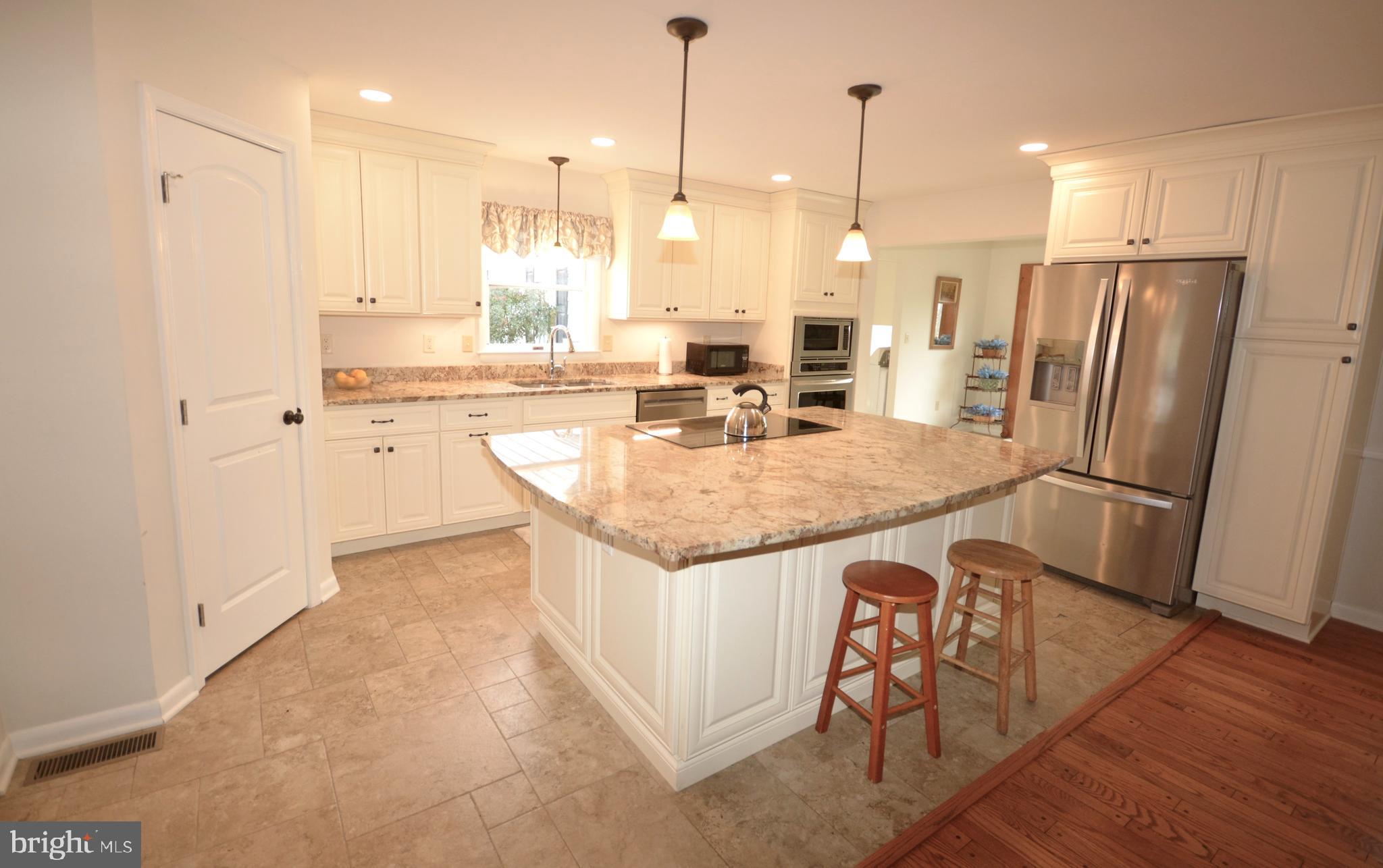 GOVERNOR GRASON MANOR - Residential