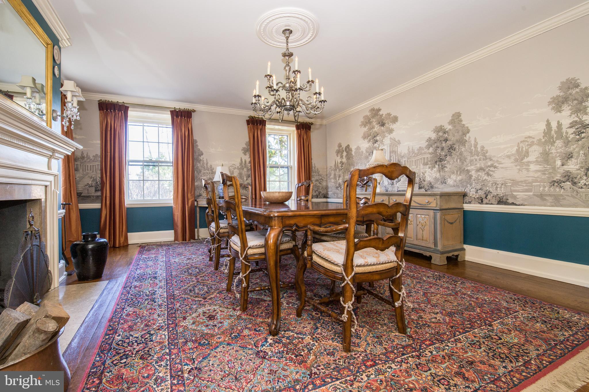 CHESTNUT HILL - Residential