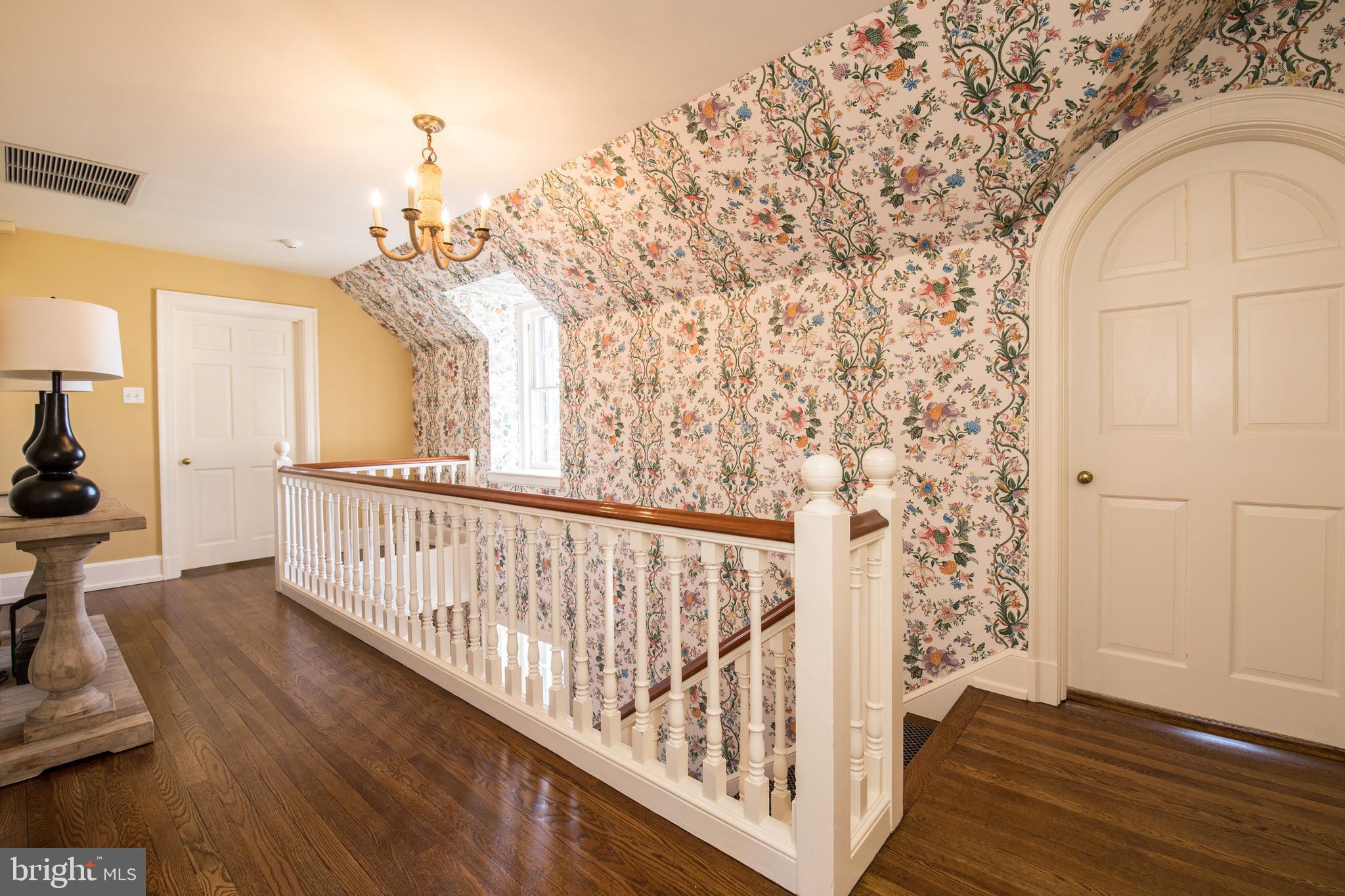 CHESTNUT HILL - Residential