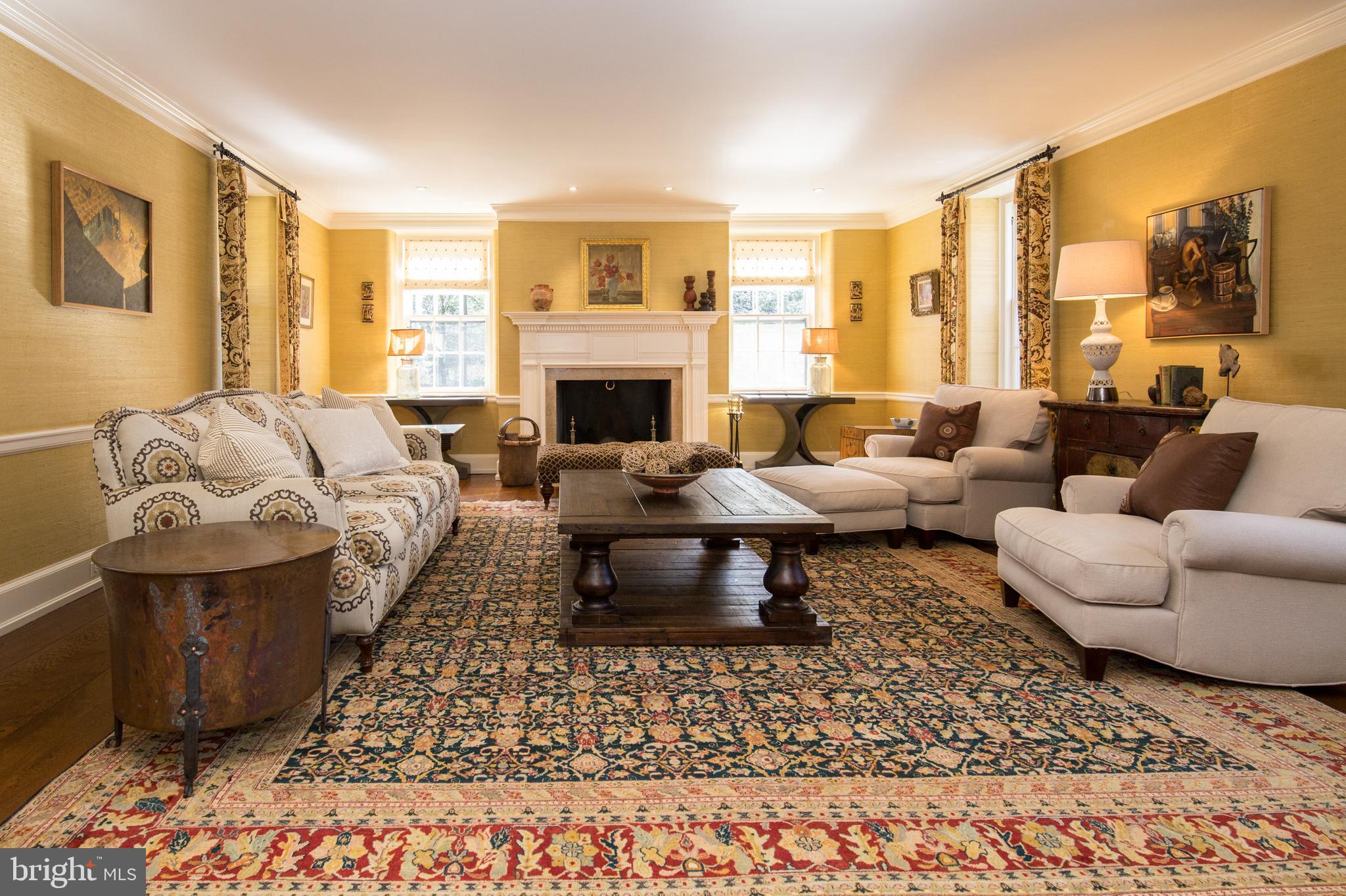 CHESTNUT HILL - Residential