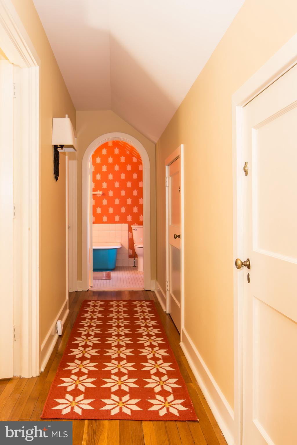 CHESTNUT HILL - Residential