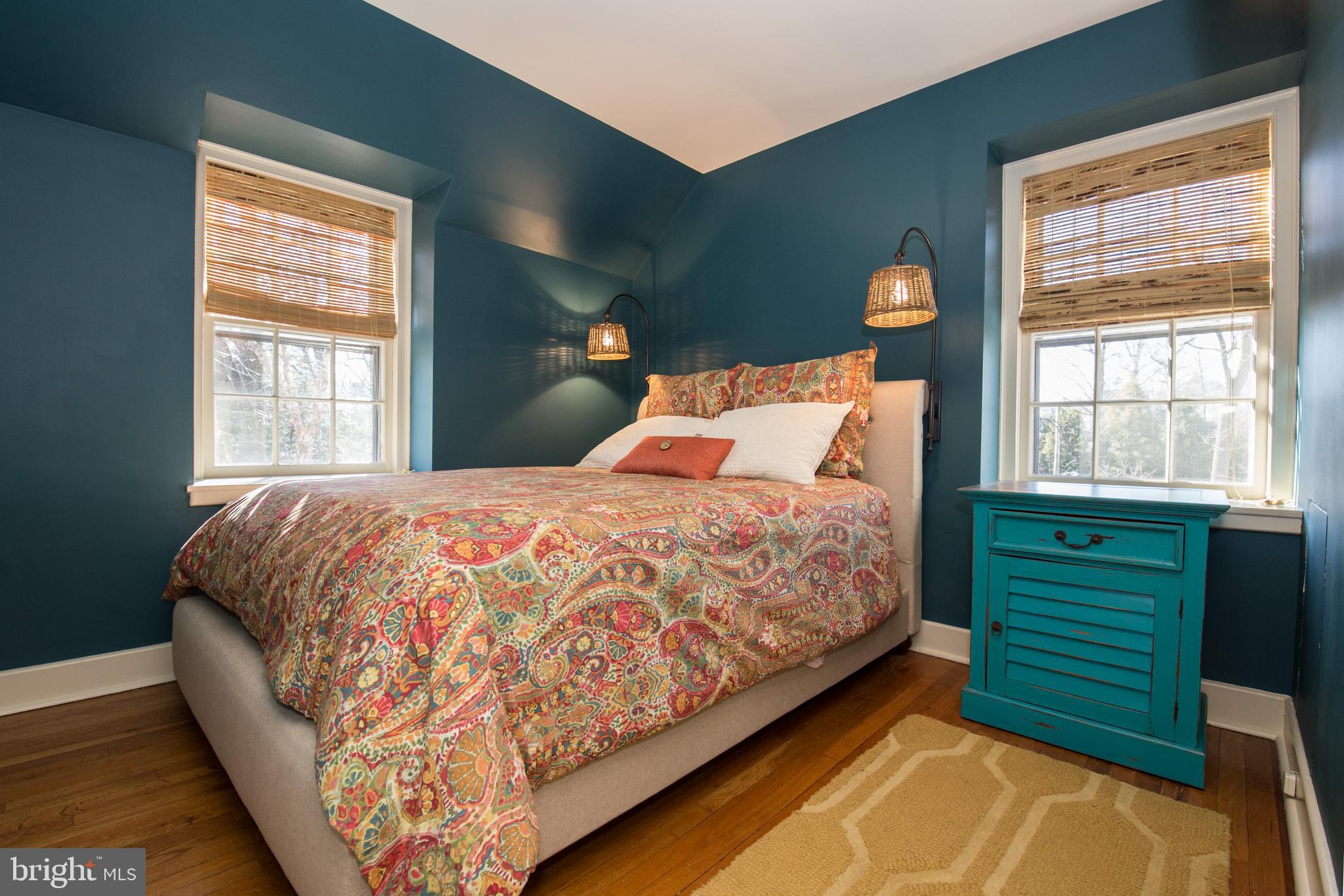 CHESTNUT HILL - Residential