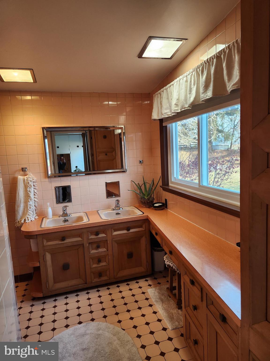 EAST HEMPFIELD TWP - Residential