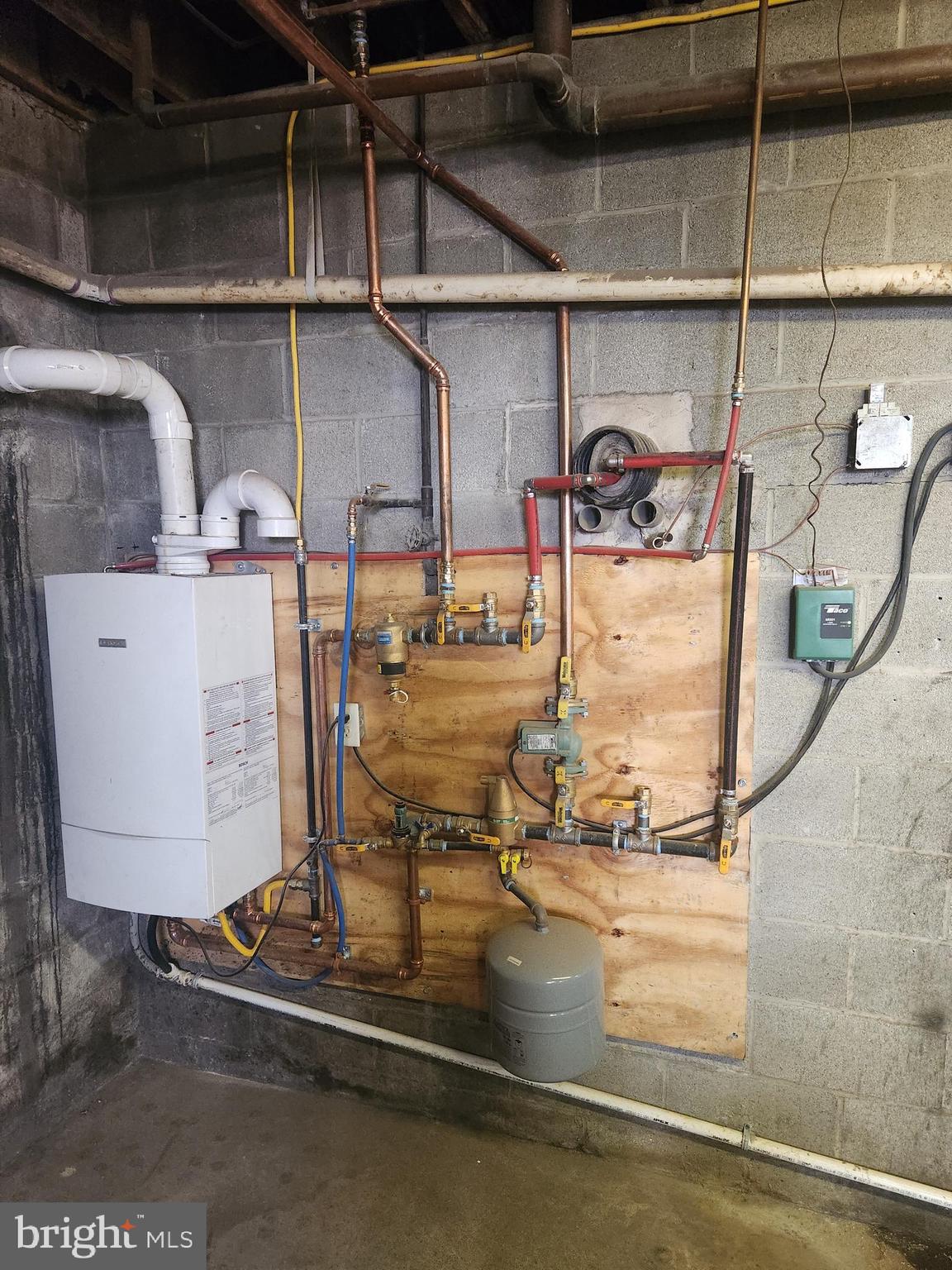 EAST HEMPFIELD TWP - Residential