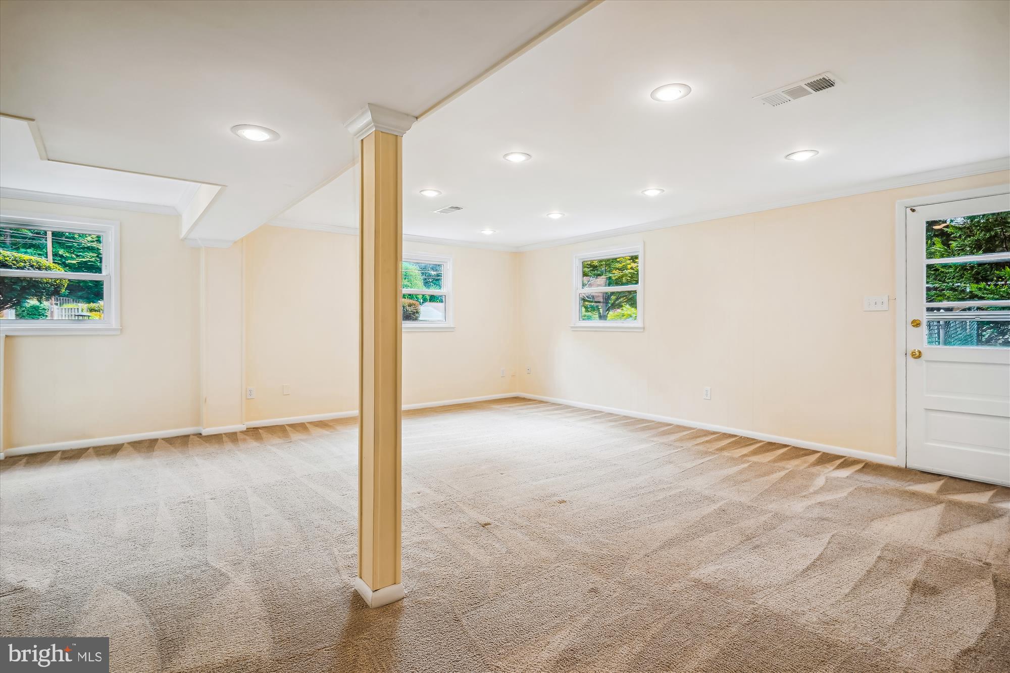 NORTH SPRINGFIELD - Residential