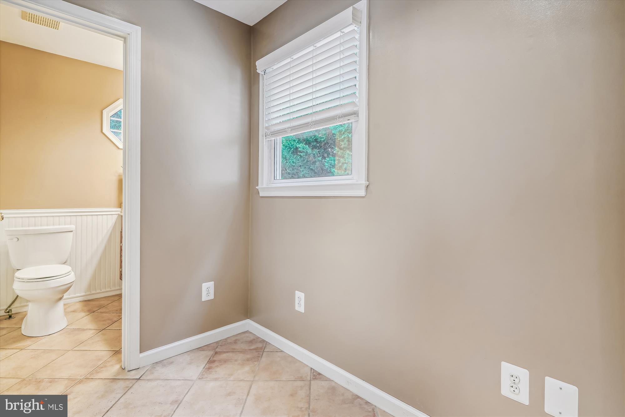 NORTH SPRINGFIELD - Residential