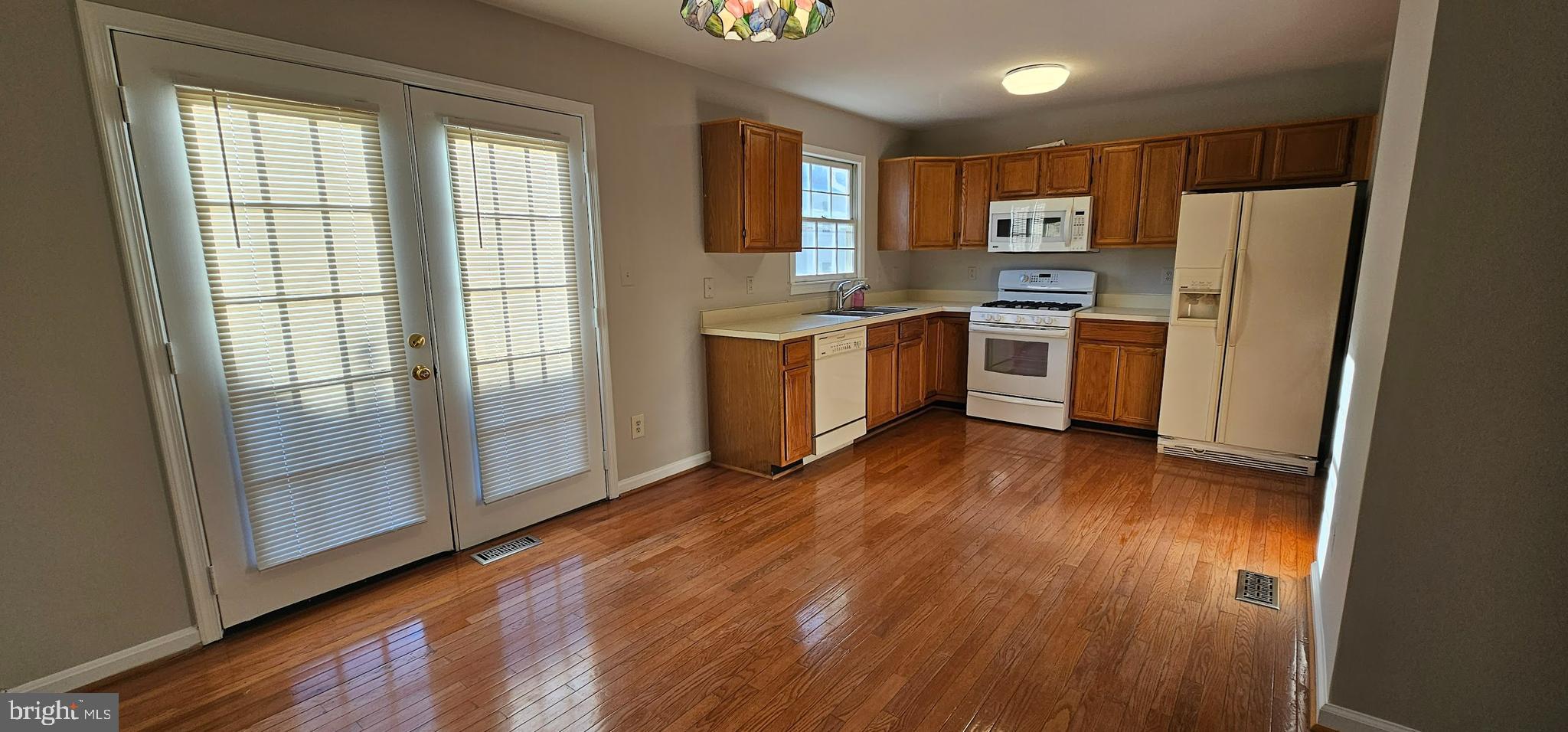 LIFESTYLE AT SULLY STATION - Residential Lease