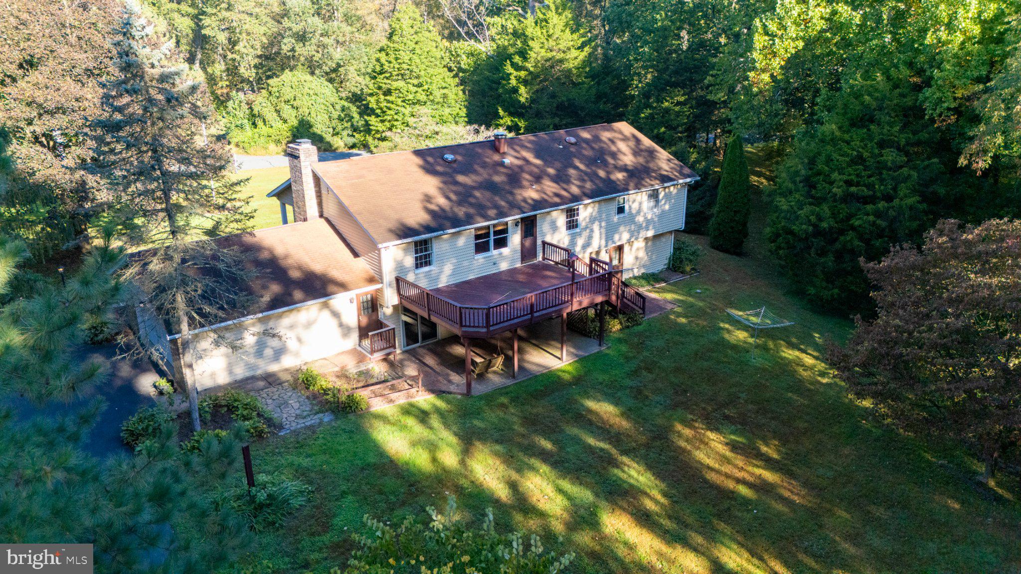 2815 COLLEGE VIEW DRIVE