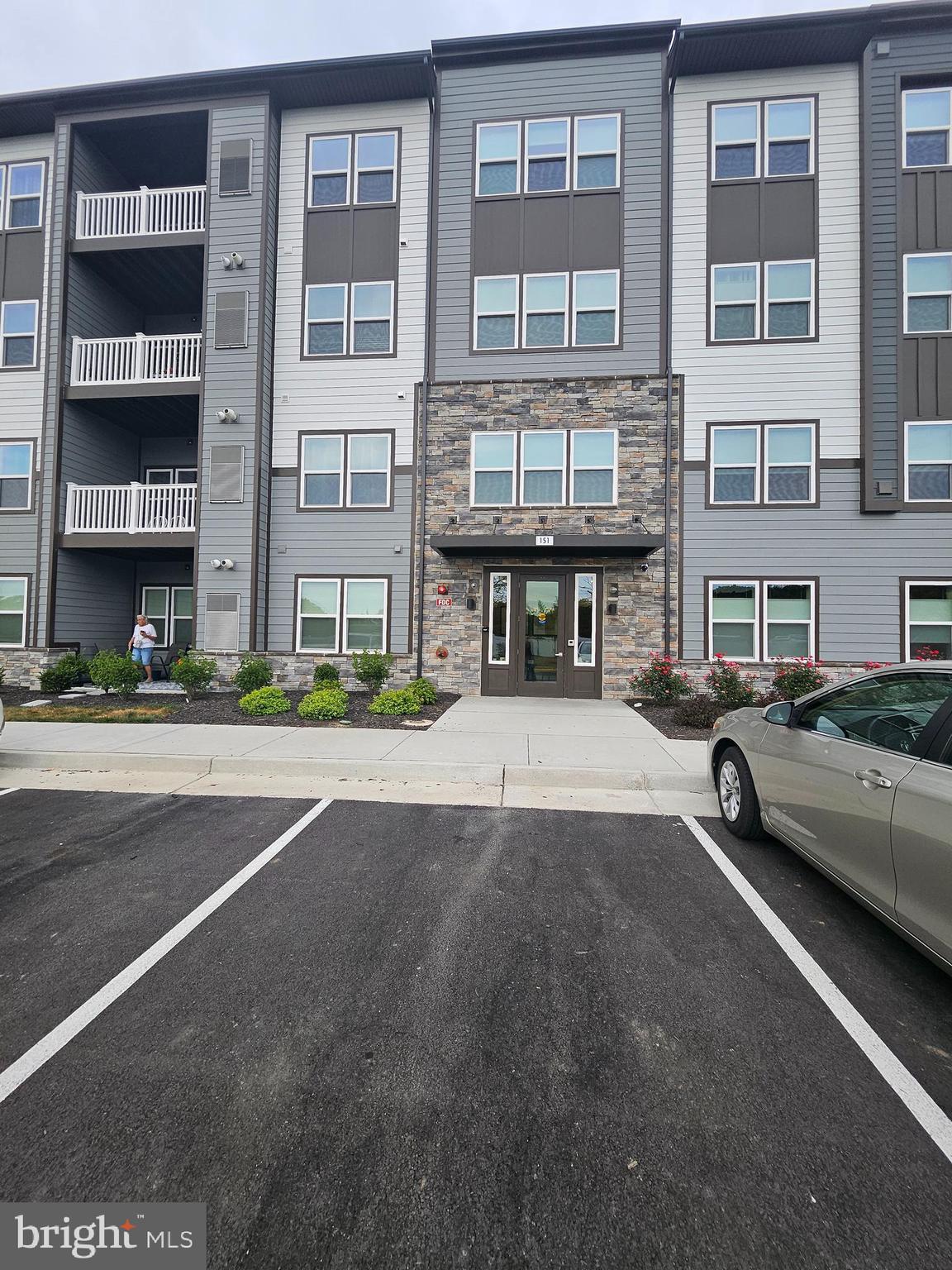 151 MCCORMICK CIR CIRCLE 203