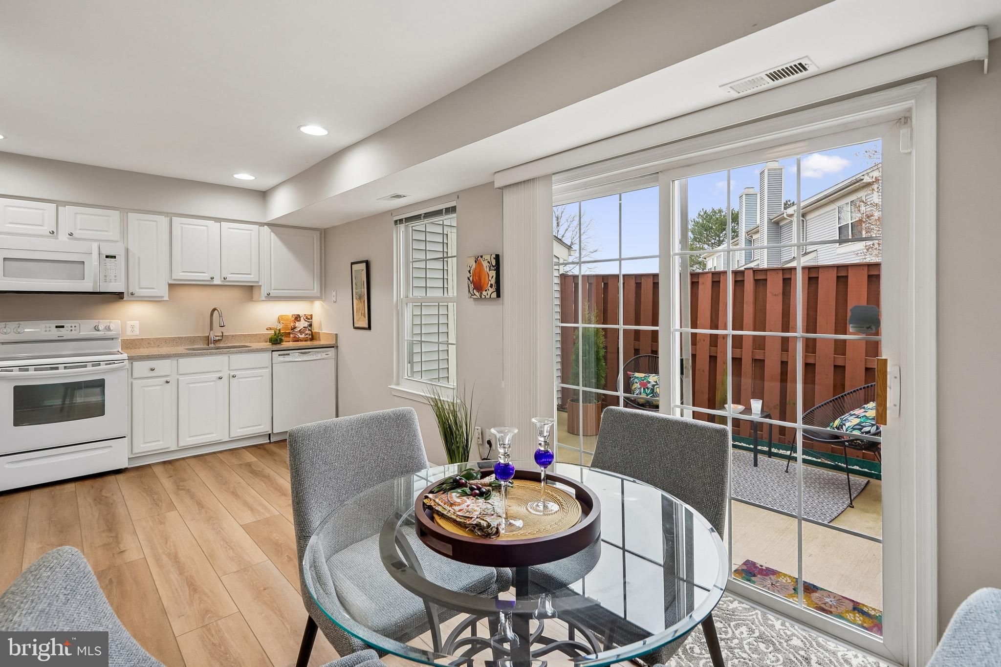 ROLLING RIDGE - Residential