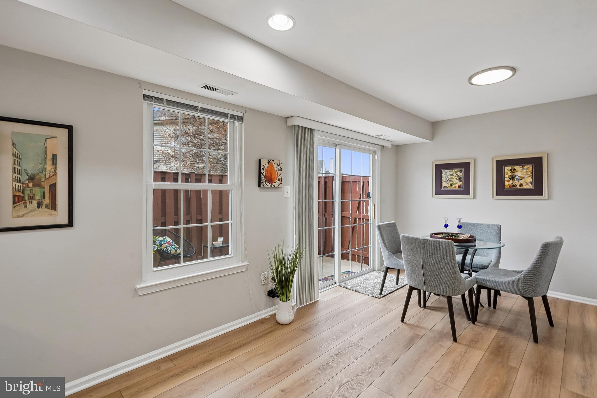 ROLLING RIDGE - Residential