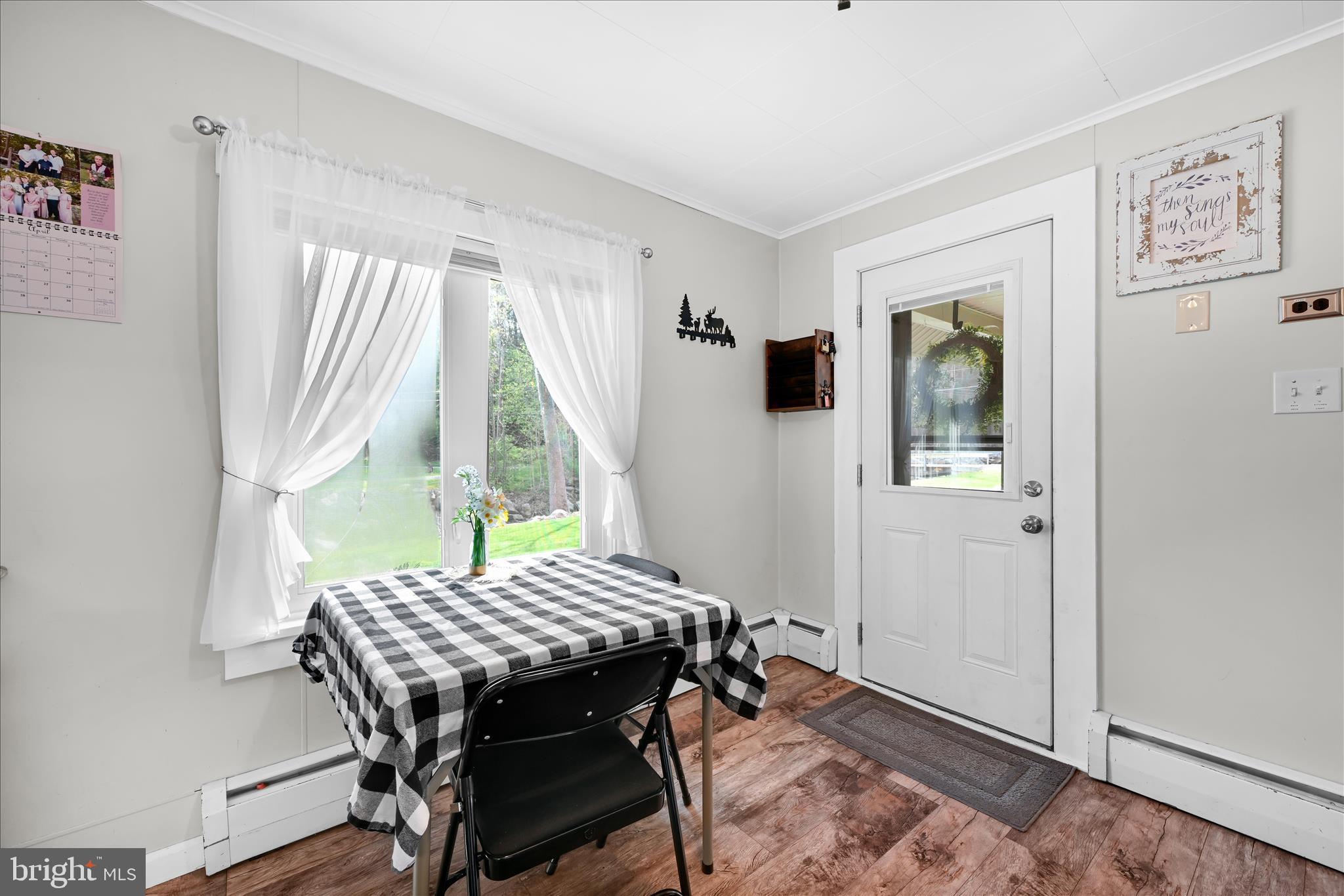 PINE GROVE - Residential