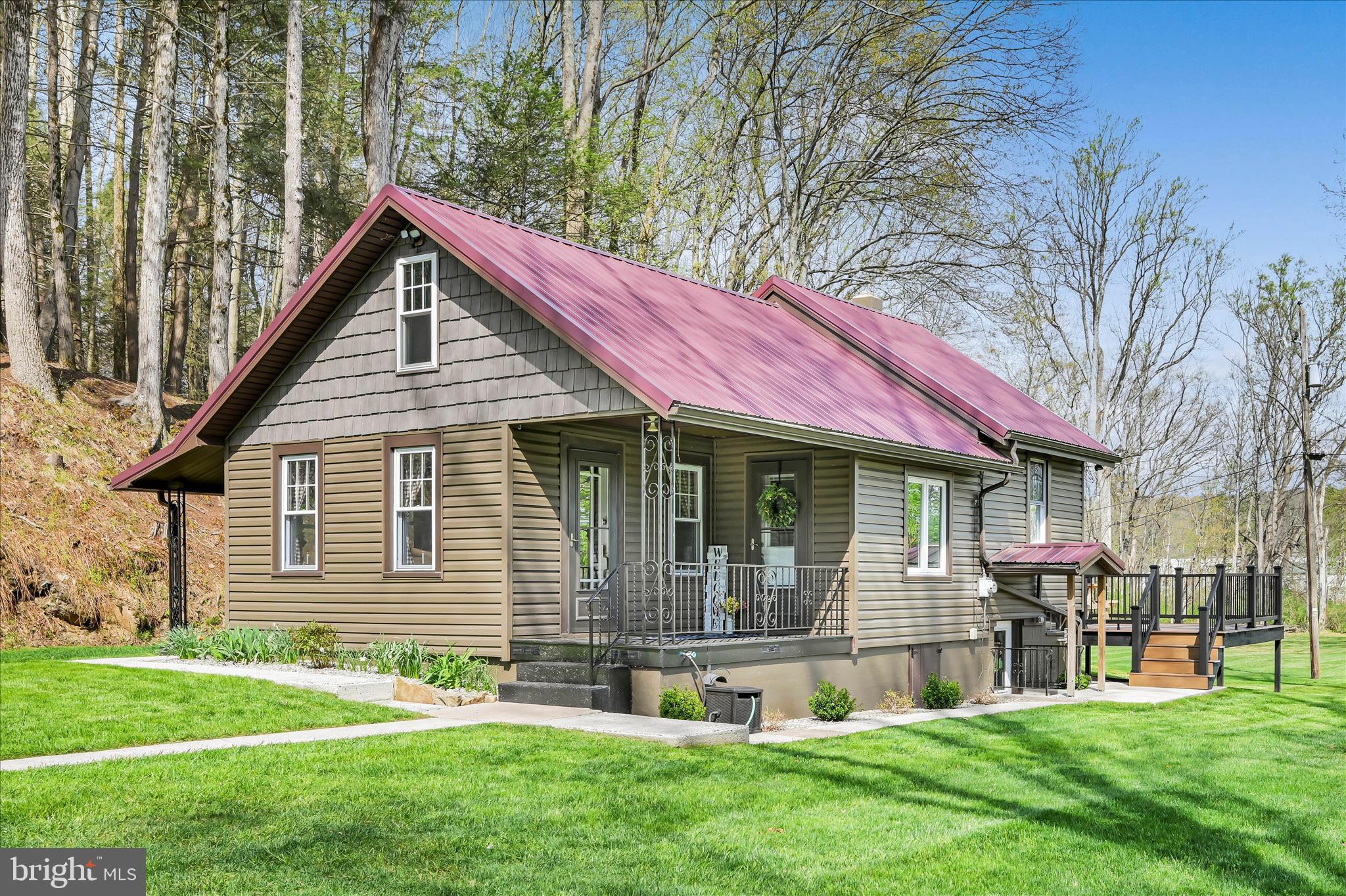 PINE GROVE - Residential