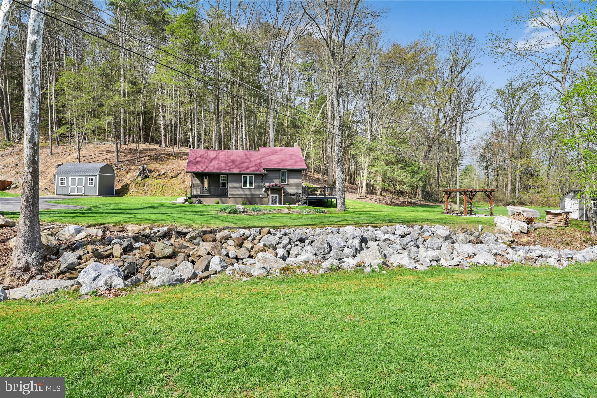 PINE GROVE - Residential